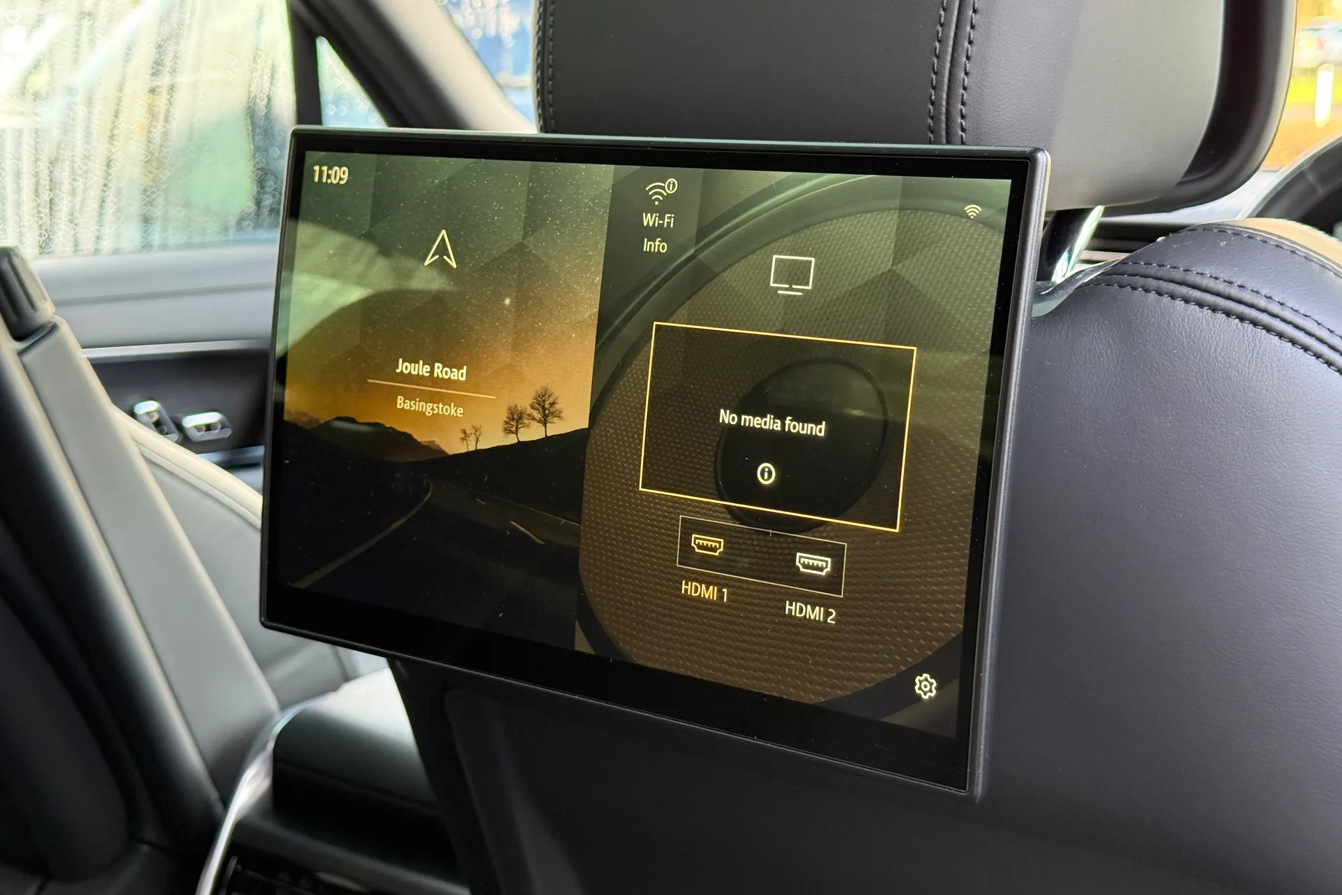 LAND ROVER RANGE ROVER thumbnail image number 25