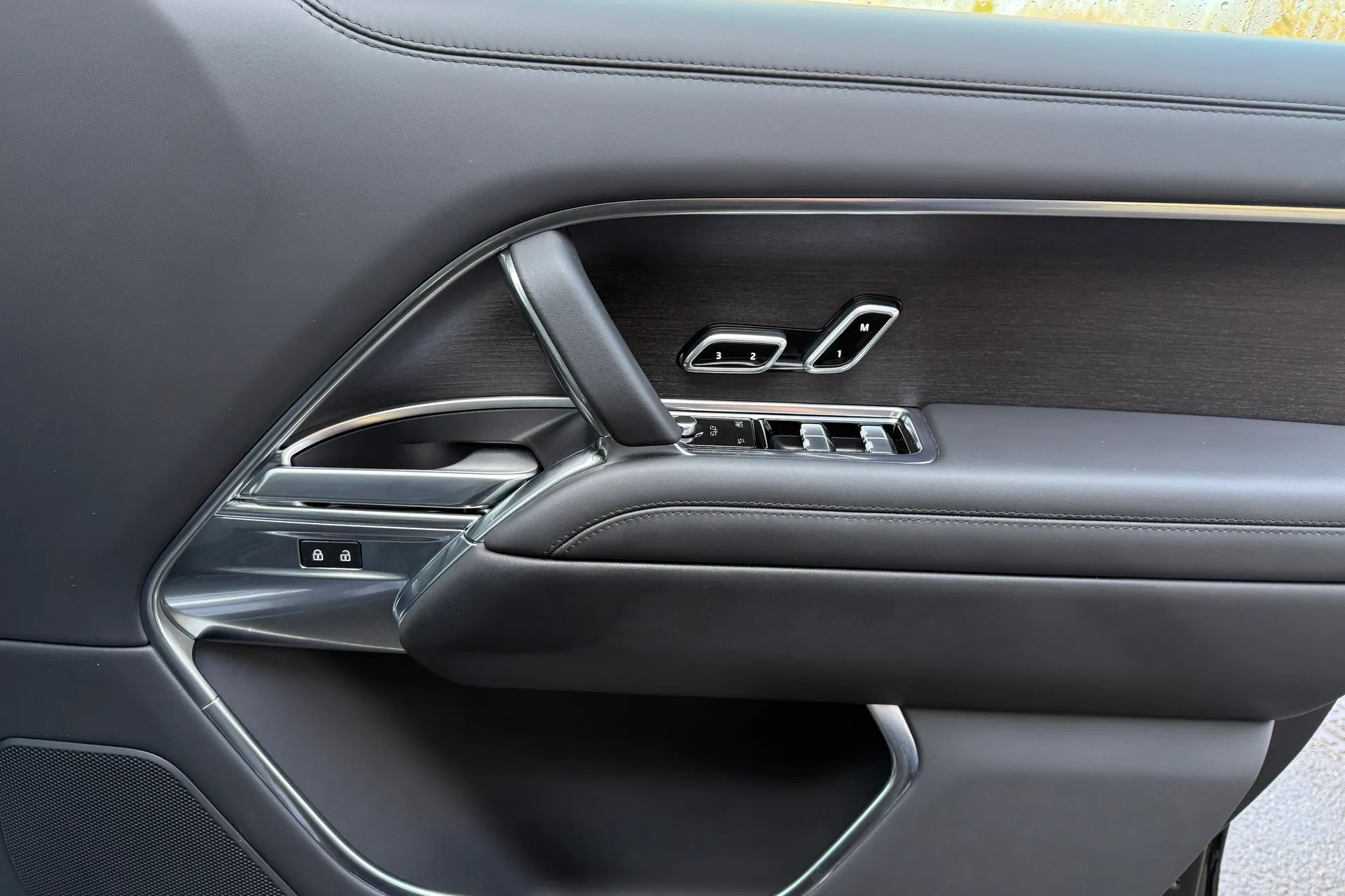 LAND ROVER RANGE ROVER thumbnail image number 55