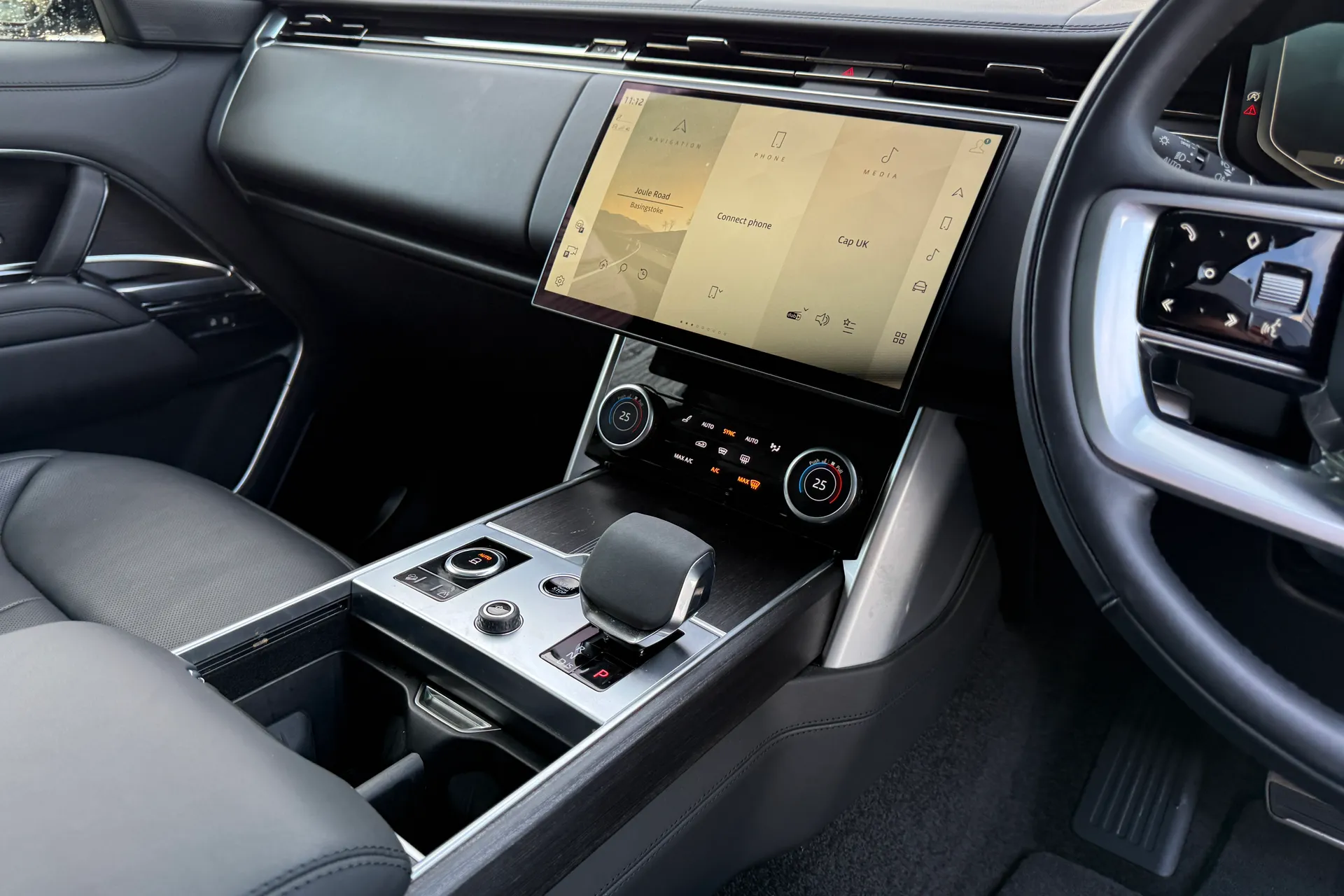 LAND ROVER RANGE ROVER thumbnail image number 20