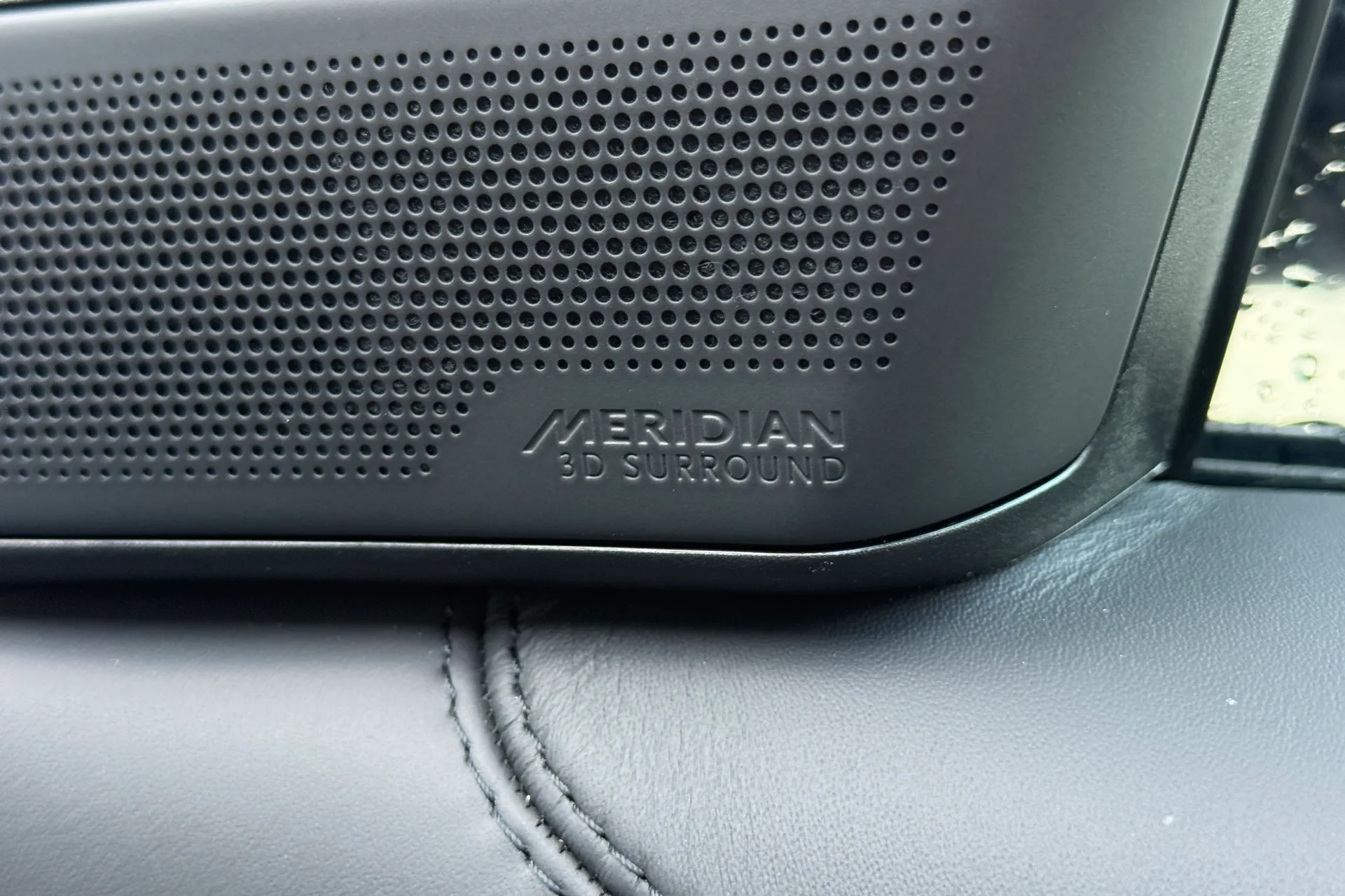 LAND ROVER RANGE ROVER thumbnail image number 24