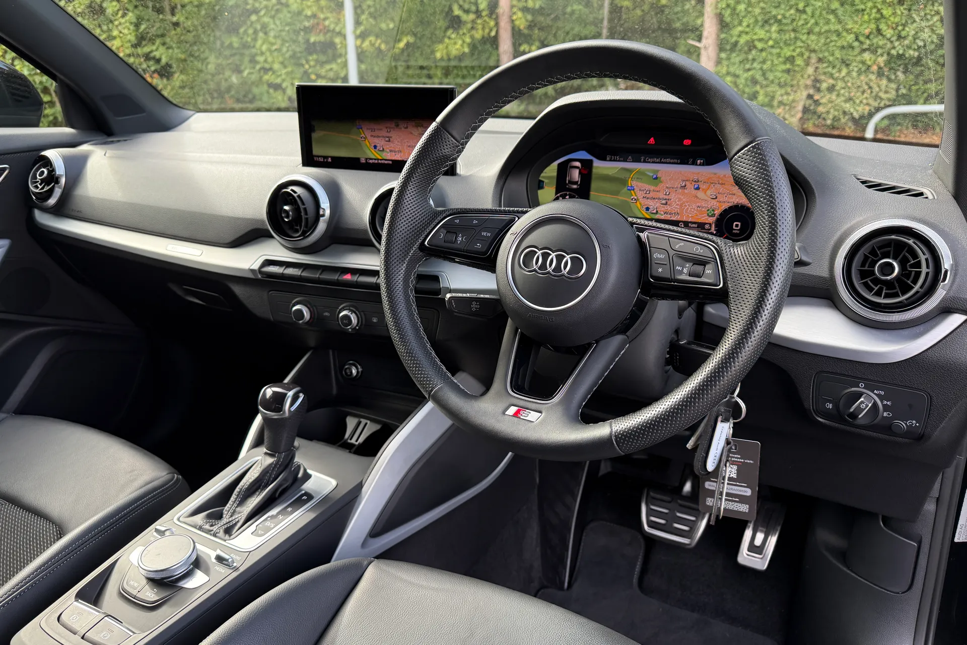 Audi Q2 thumbnail image number 18