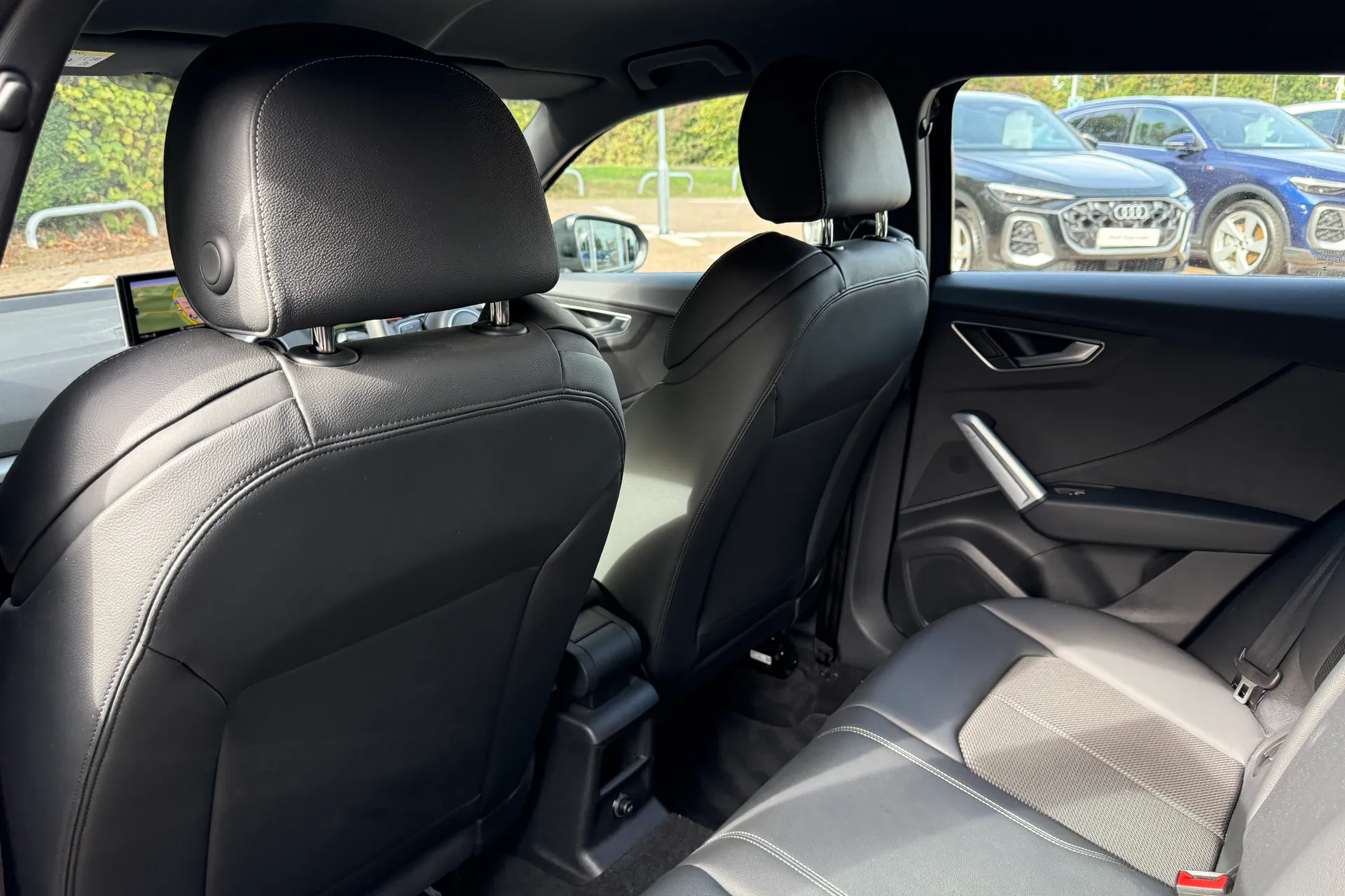 Audi Q2 thumbnail image number 40