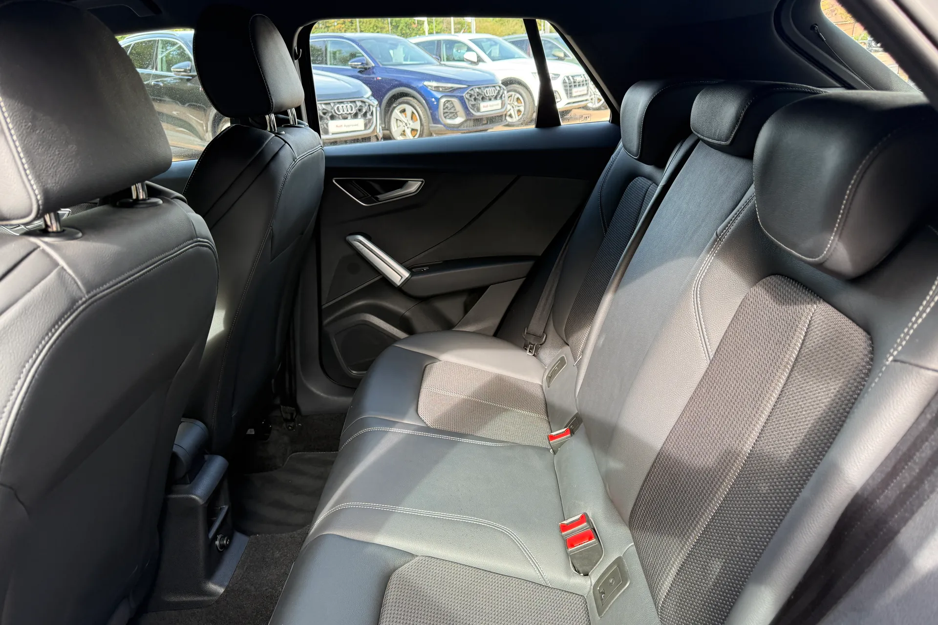 Audi Q2 thumbnail image number 42