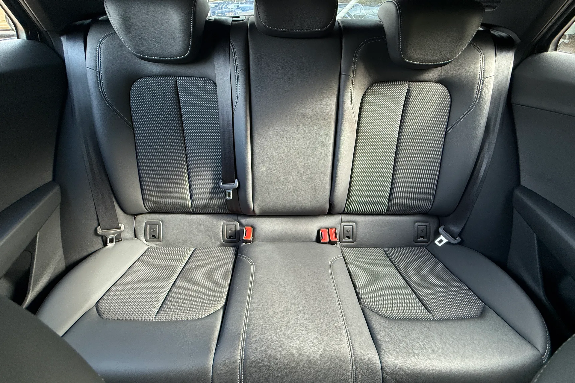 Audi Q2 thumbnail image number 15