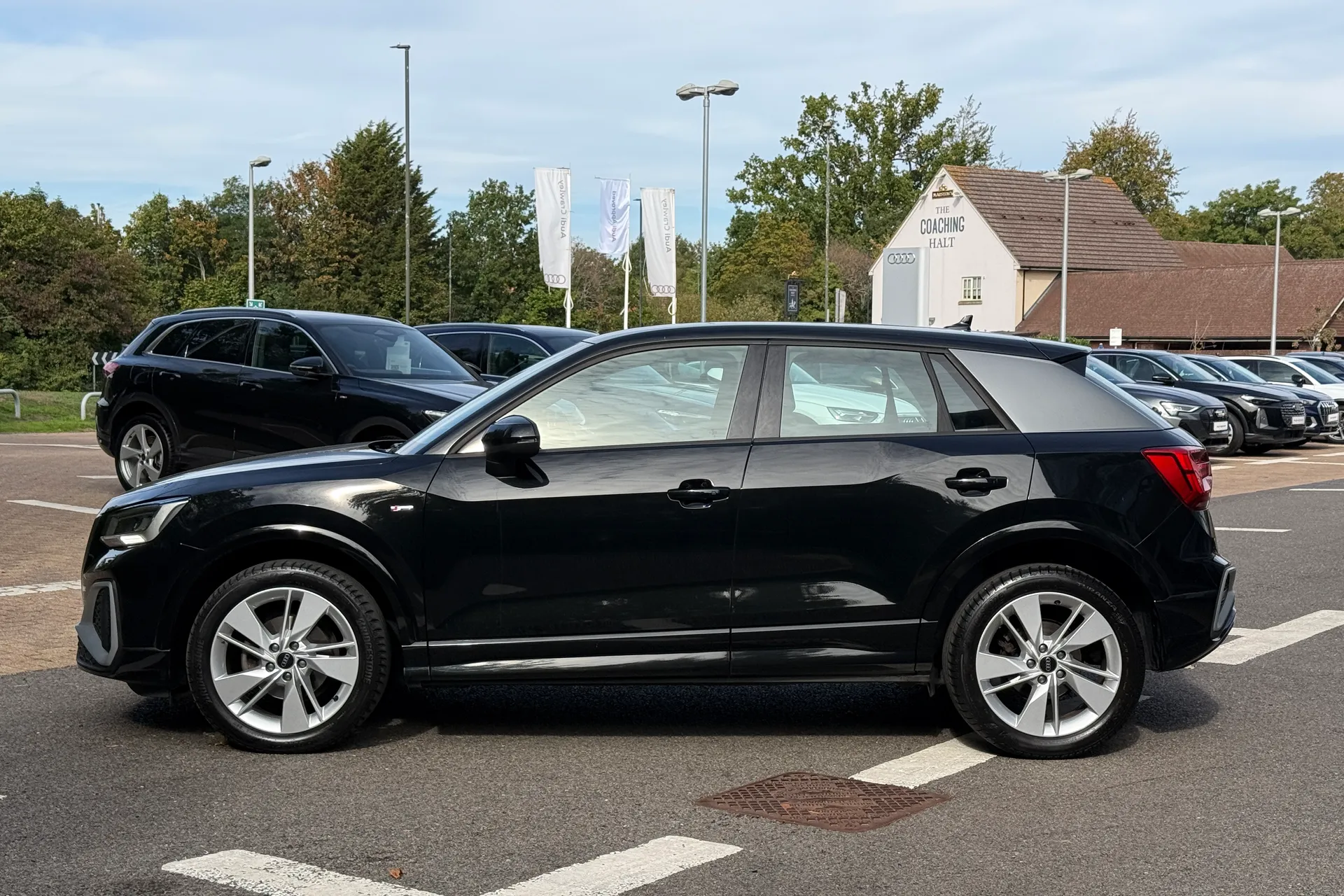 Audi Q2 thumbnail image number 39