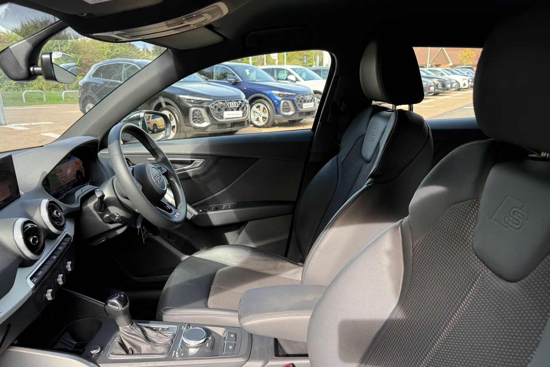 Audi Q2 thumbnail image number 45