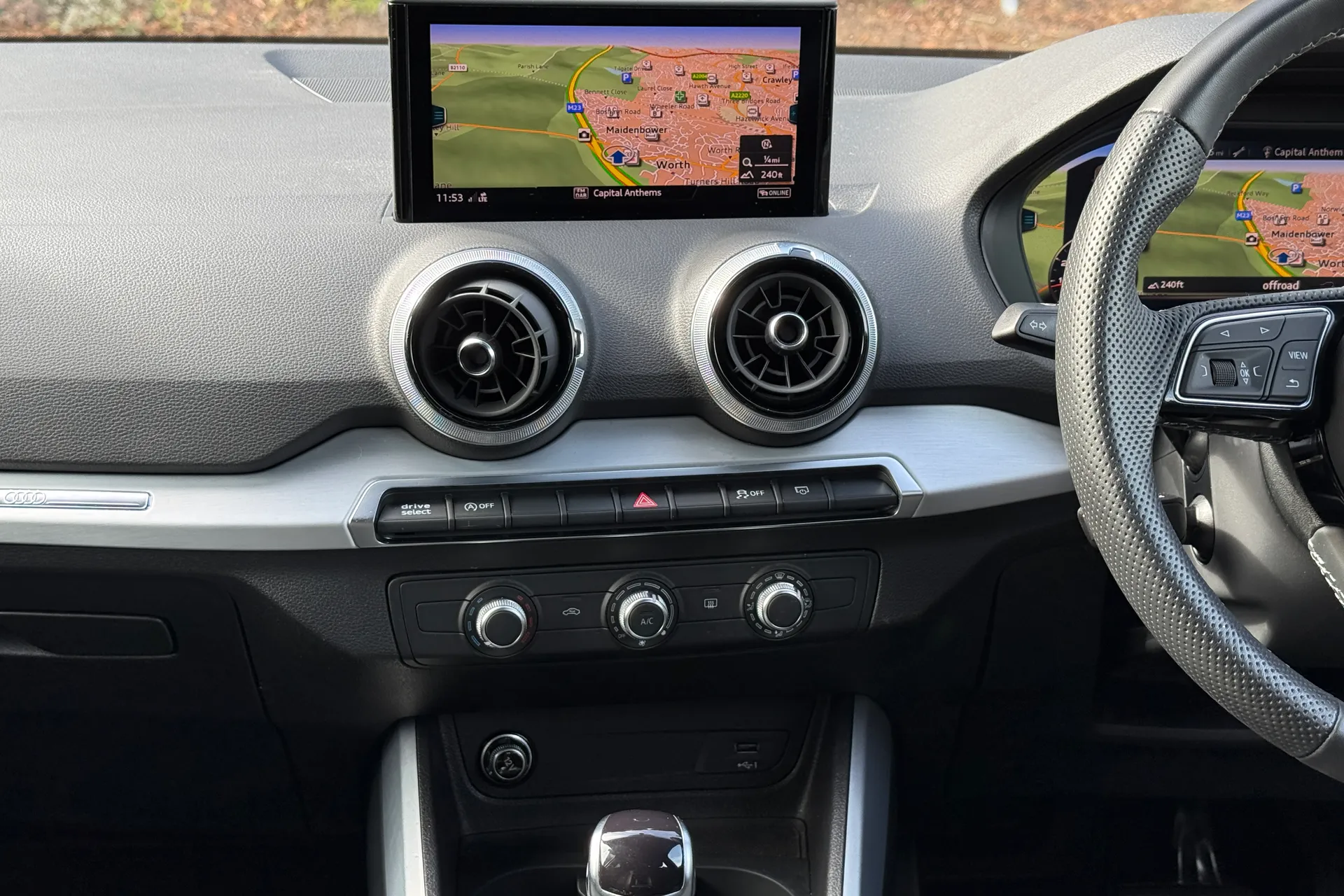 Audi Q2 thumbnail image number 31