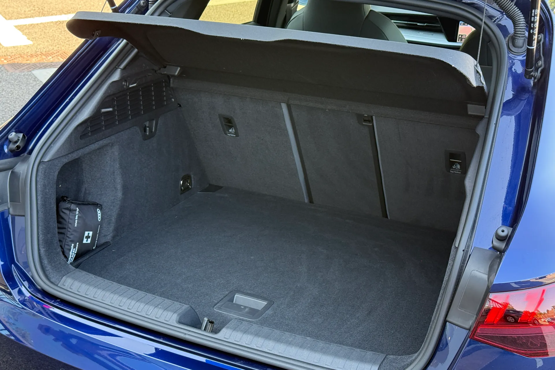 Audi A3 thumbnail image number 42