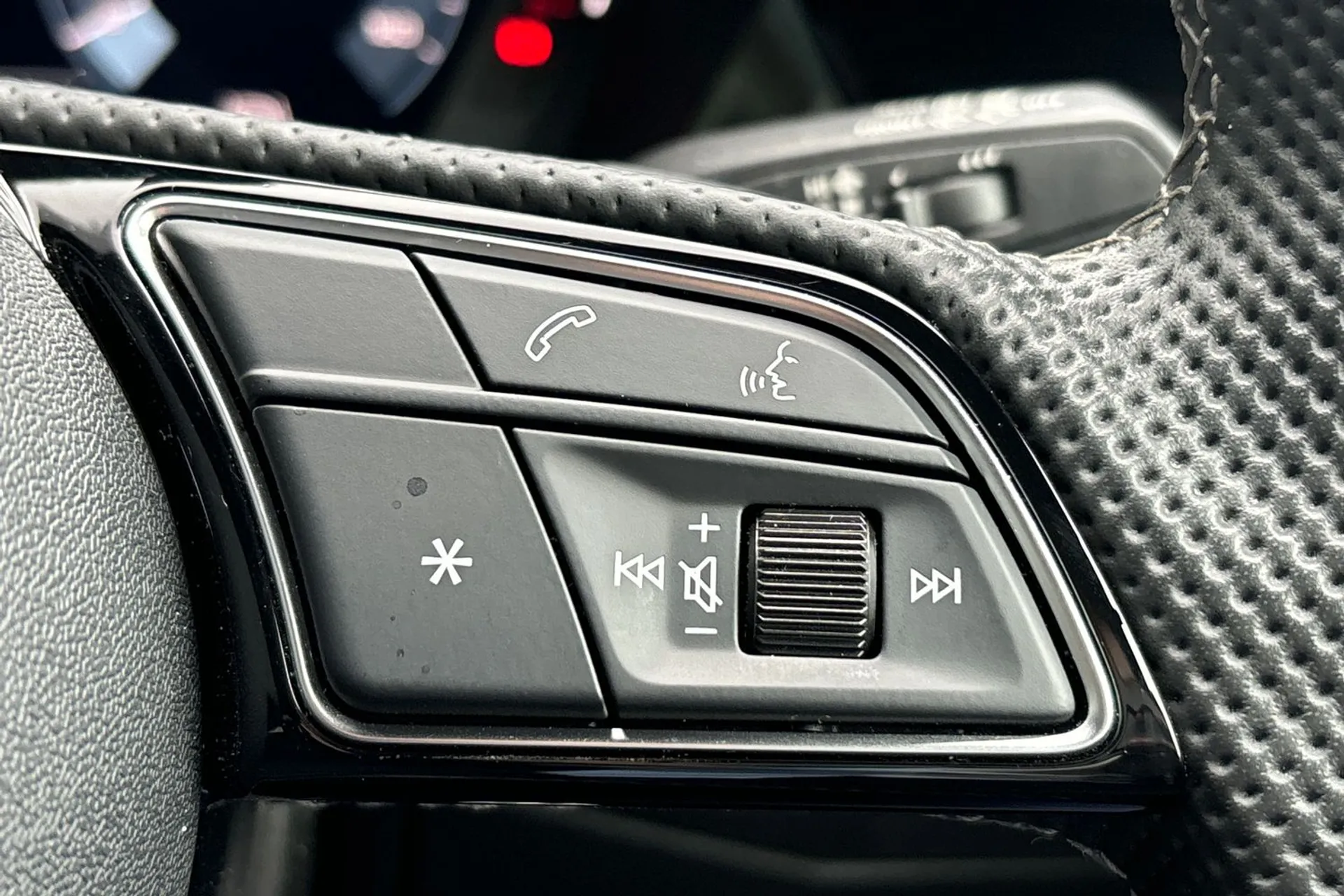 Audi A3 thumbnail image number 37