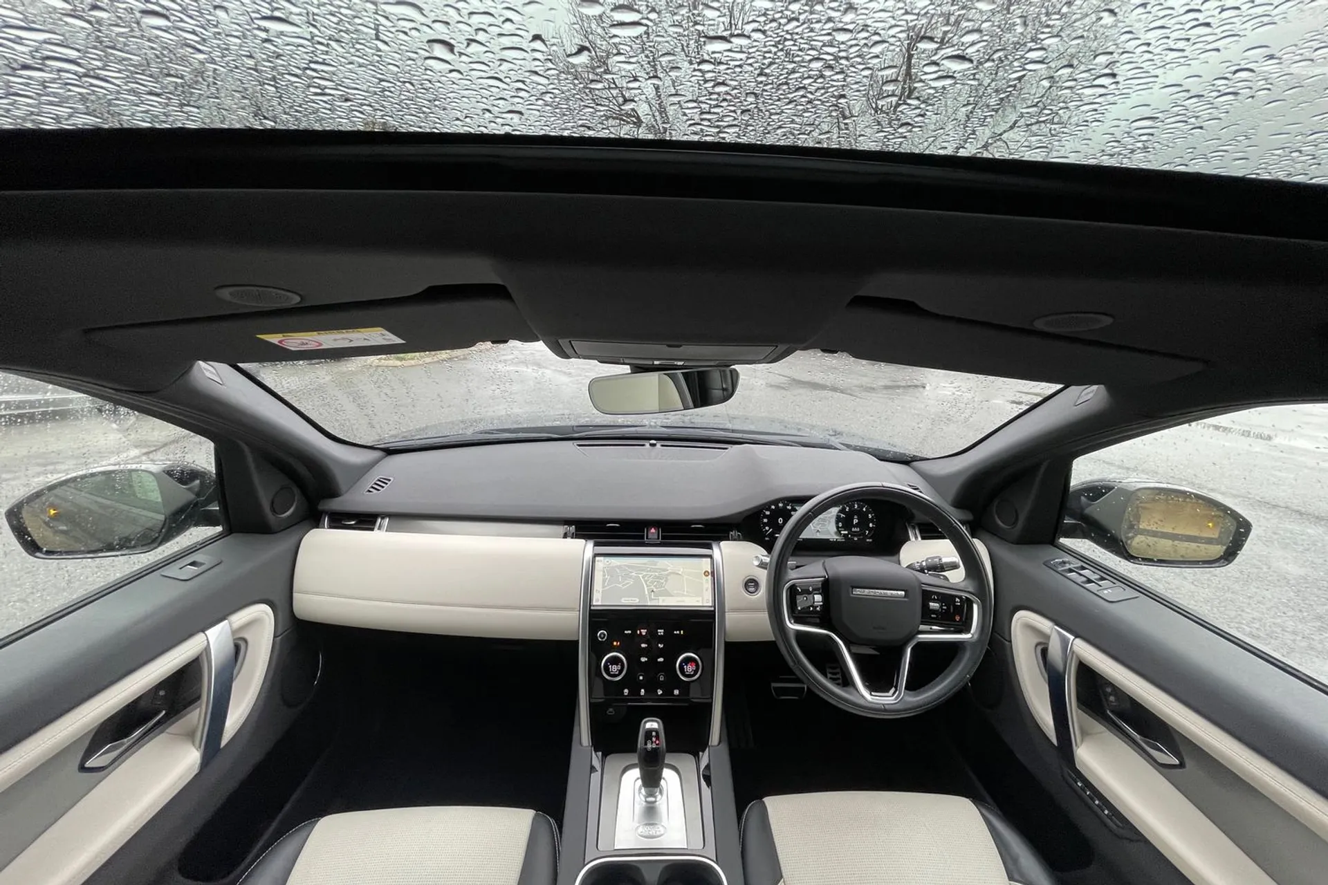 LAND ROVER DISCOVERY SPORT thumbnail image number 3