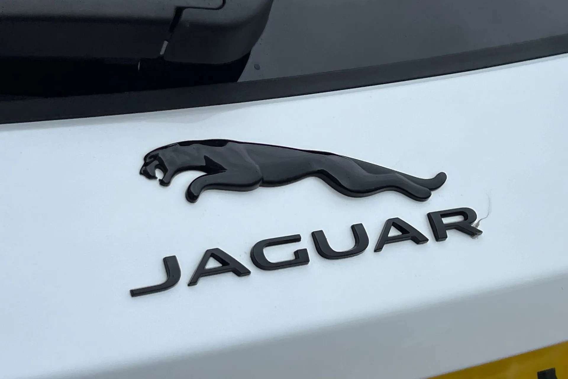 Jaguar F-PACE thumbnail image number 58