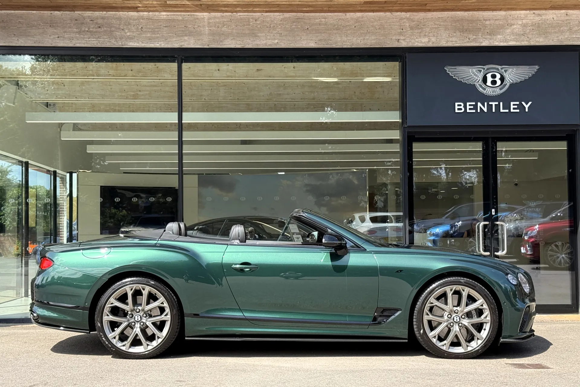Bentley CONTINENTAL GTC thumbnail image number 2