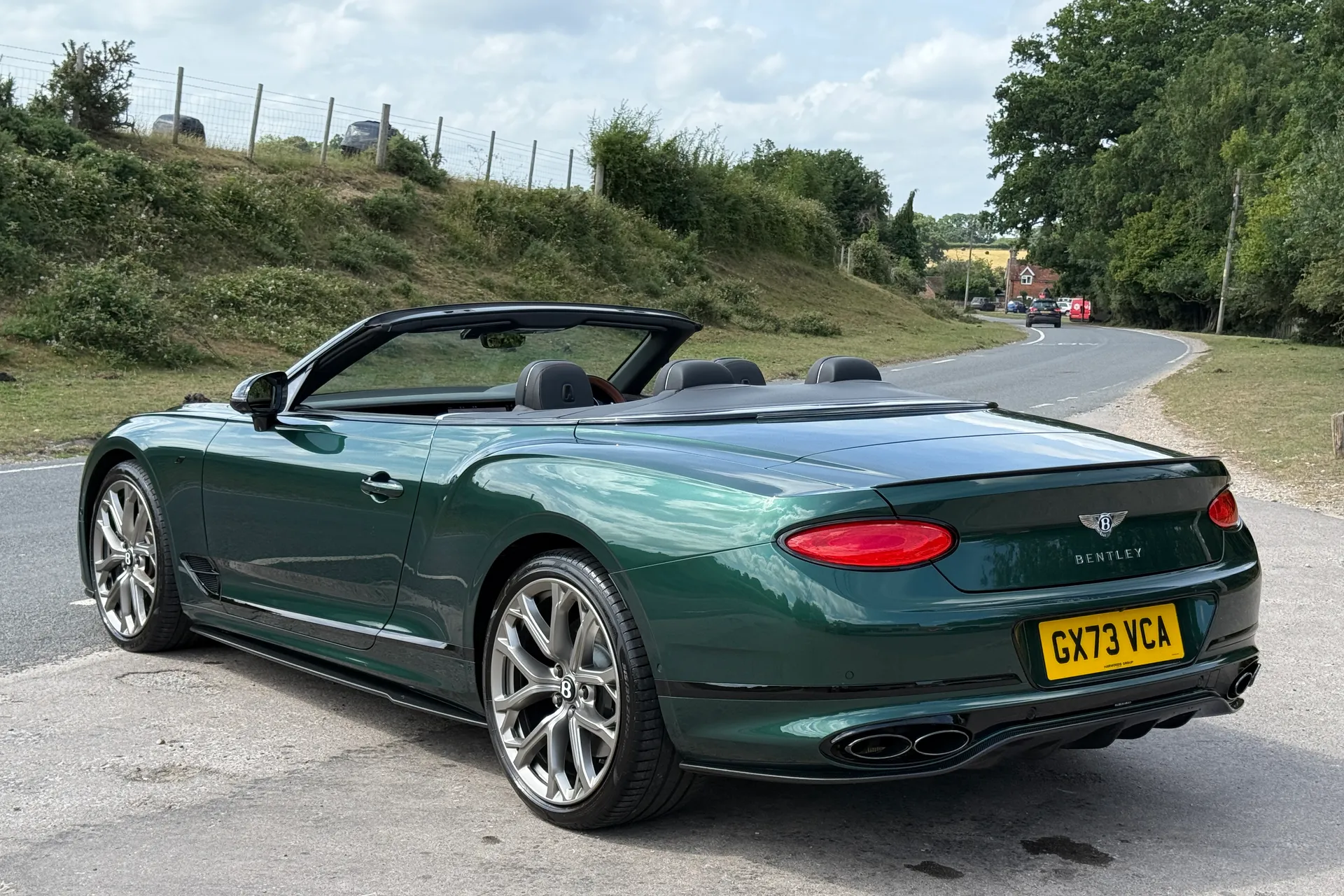 Bentley CONTINENTAL GTC thumbnail image number 12
