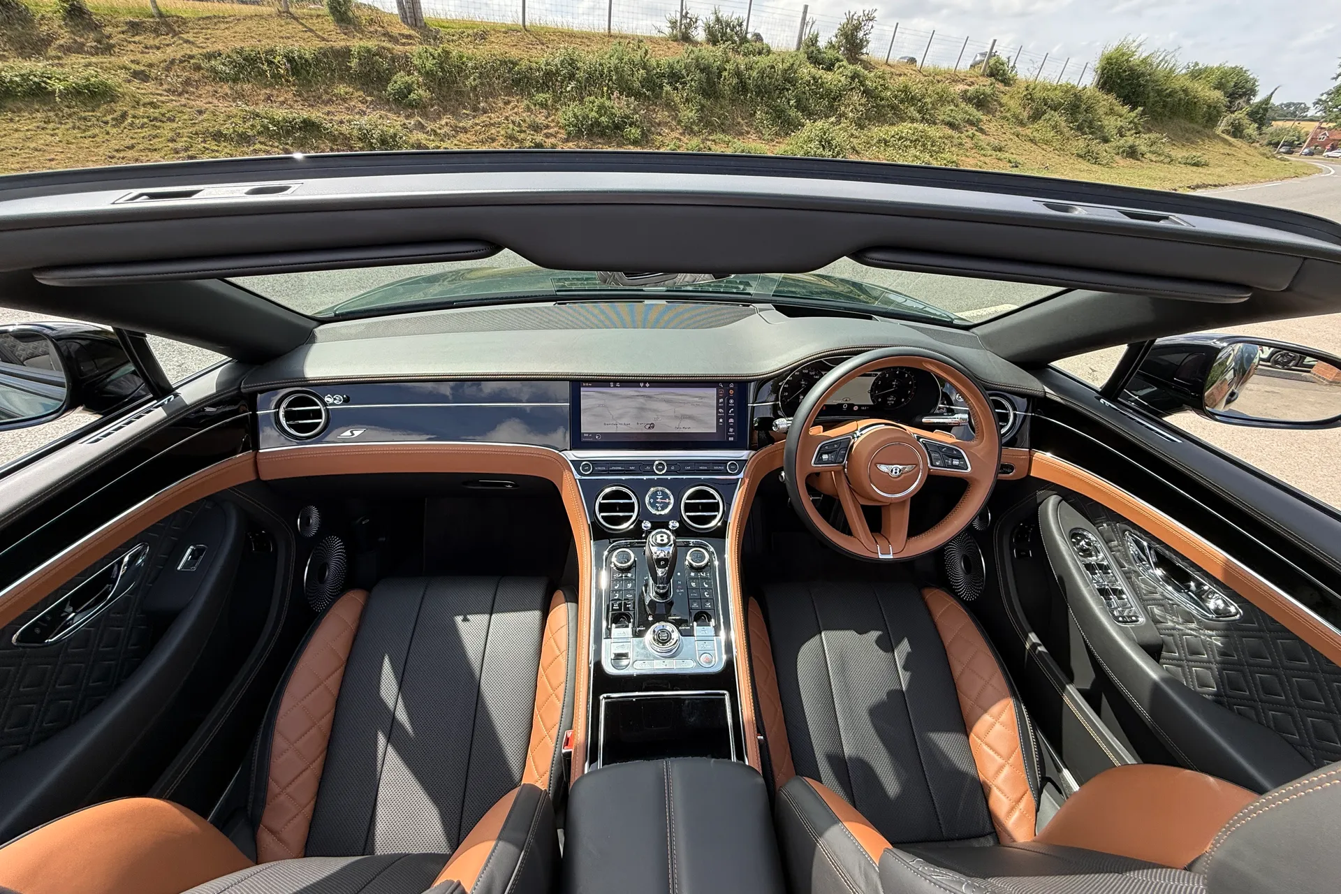 Bentley CONTINENTAL GTC thumbnail image number 3
