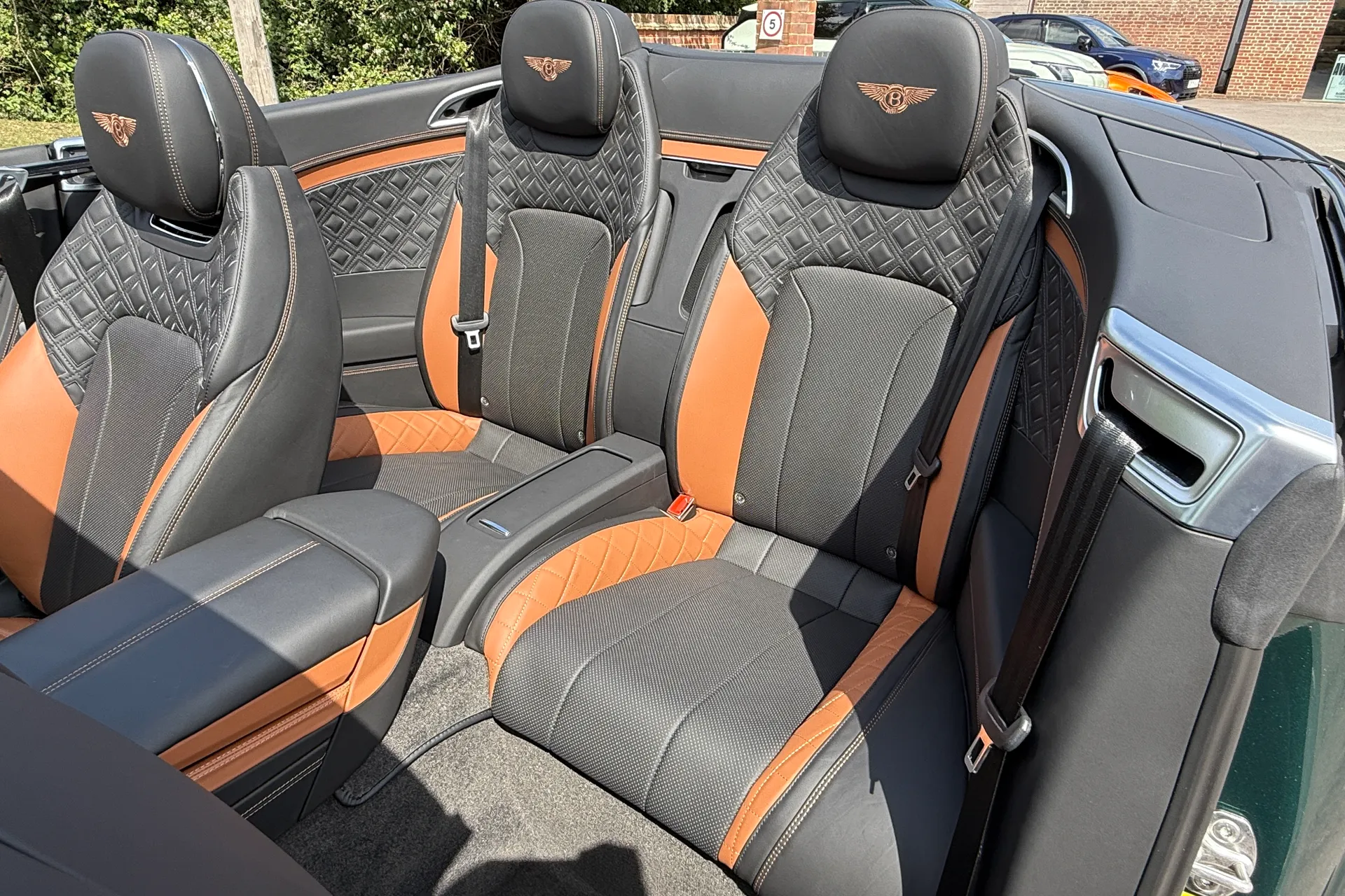 Bentley CONTINENTAL GTC thumbnail image number 29