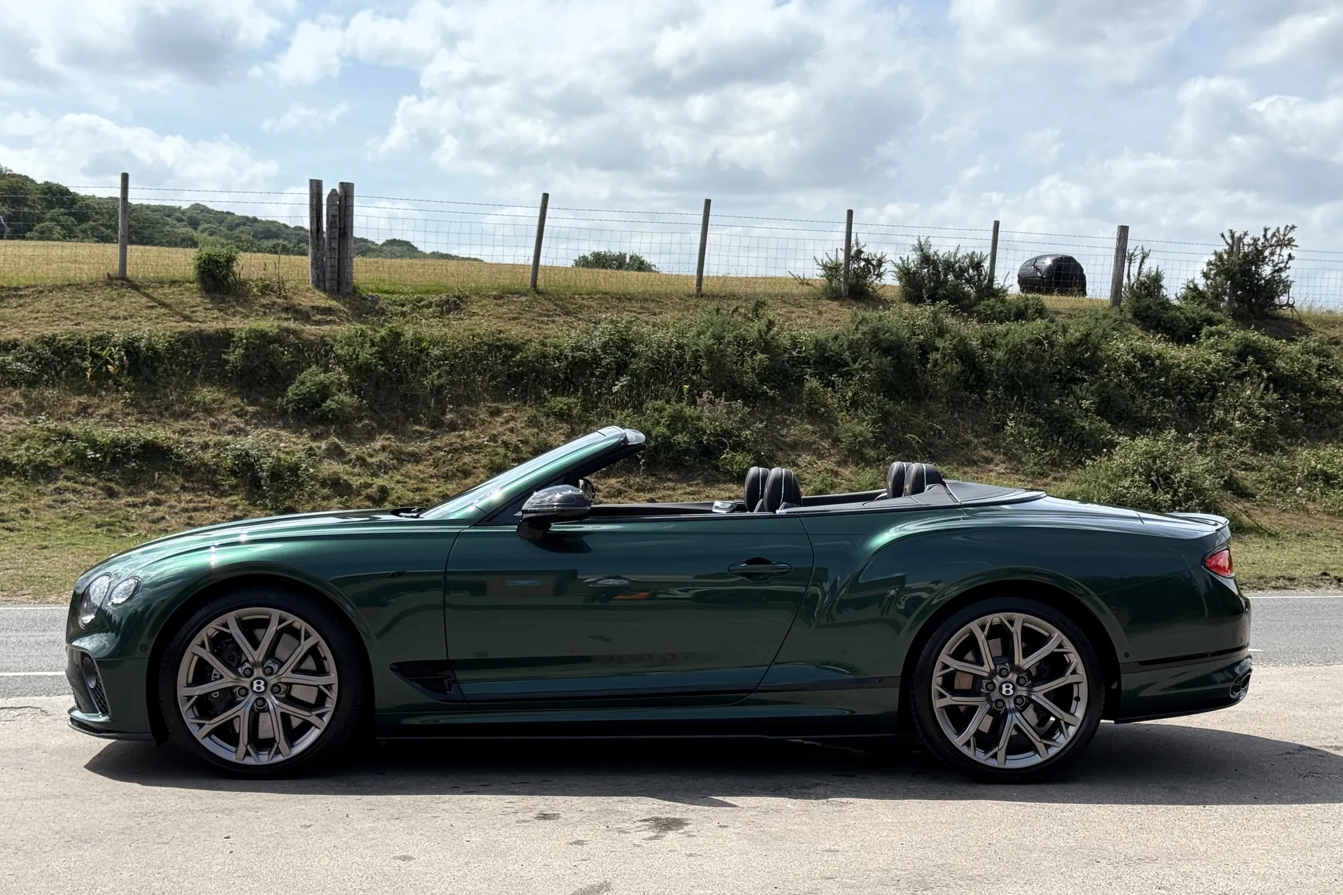 Bentley CONTINENTAL GTC thumbnail image number 49