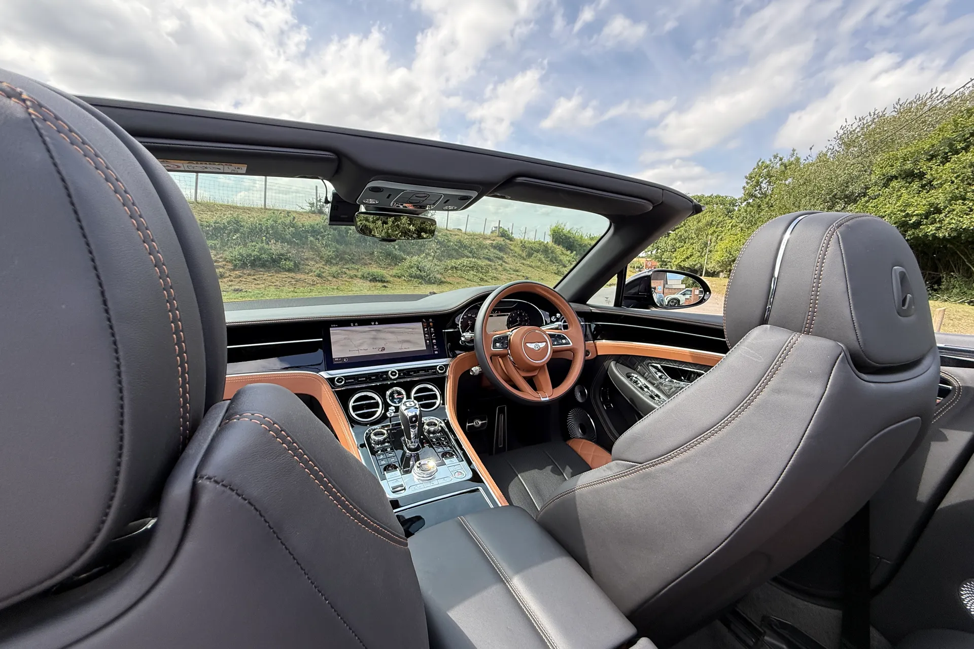 Bentley CONTINENTAL GTC thumbnail image number 4