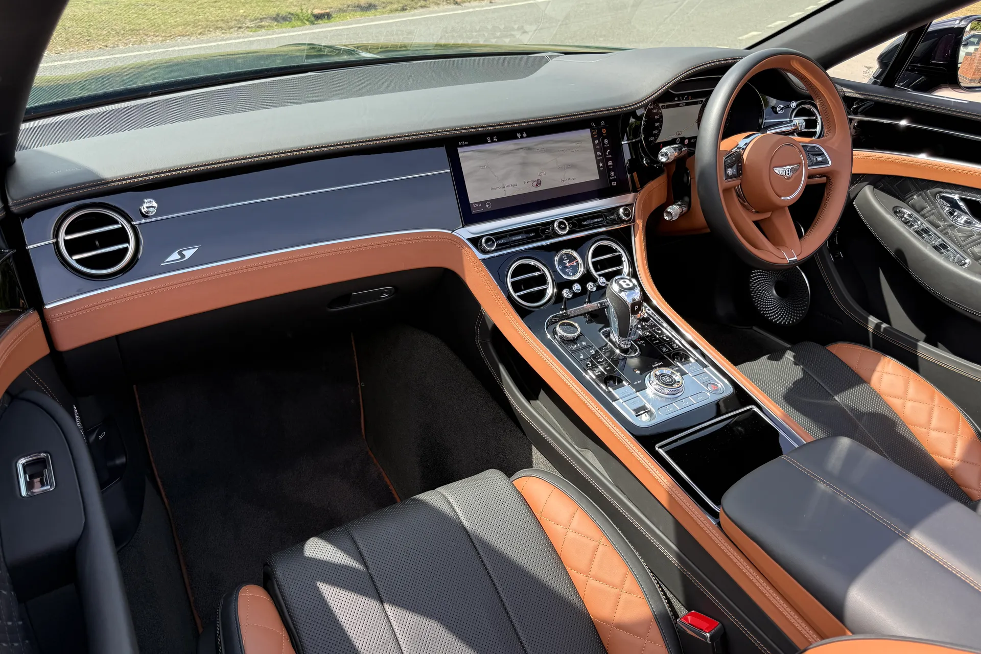 Bentley CONTINENTAL GTC thumbnail image number 23