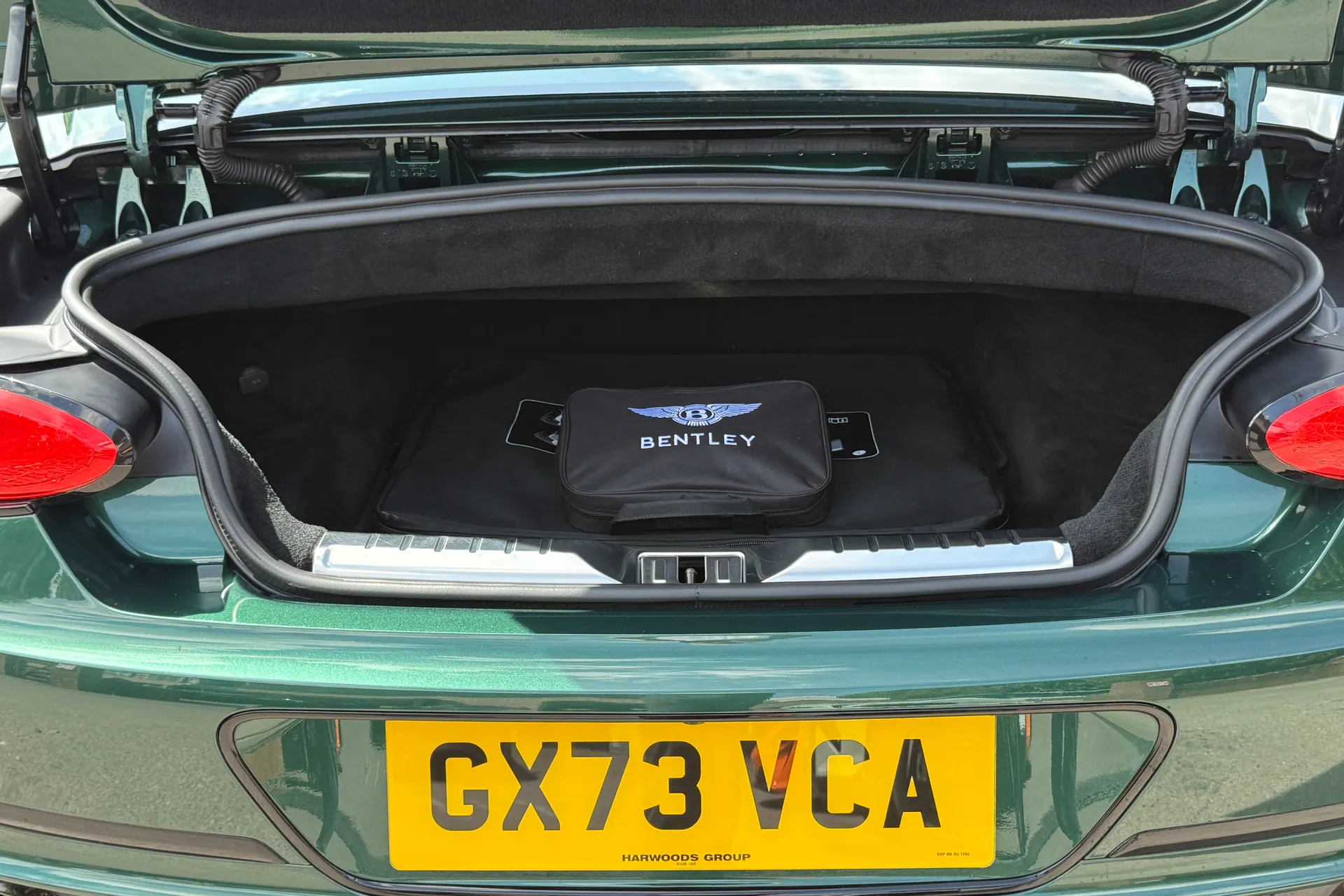 Bentley CONTINENTAL GTC thumbnail image number 18