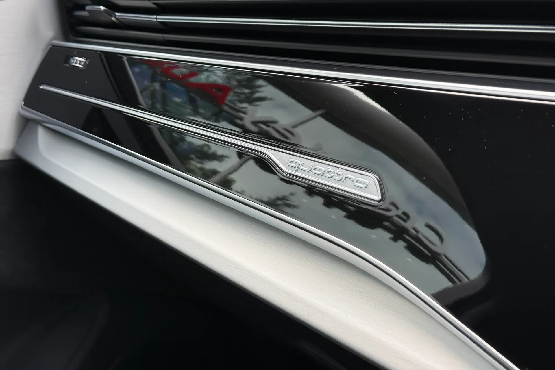 Audi Q7 thumbnail image number 25