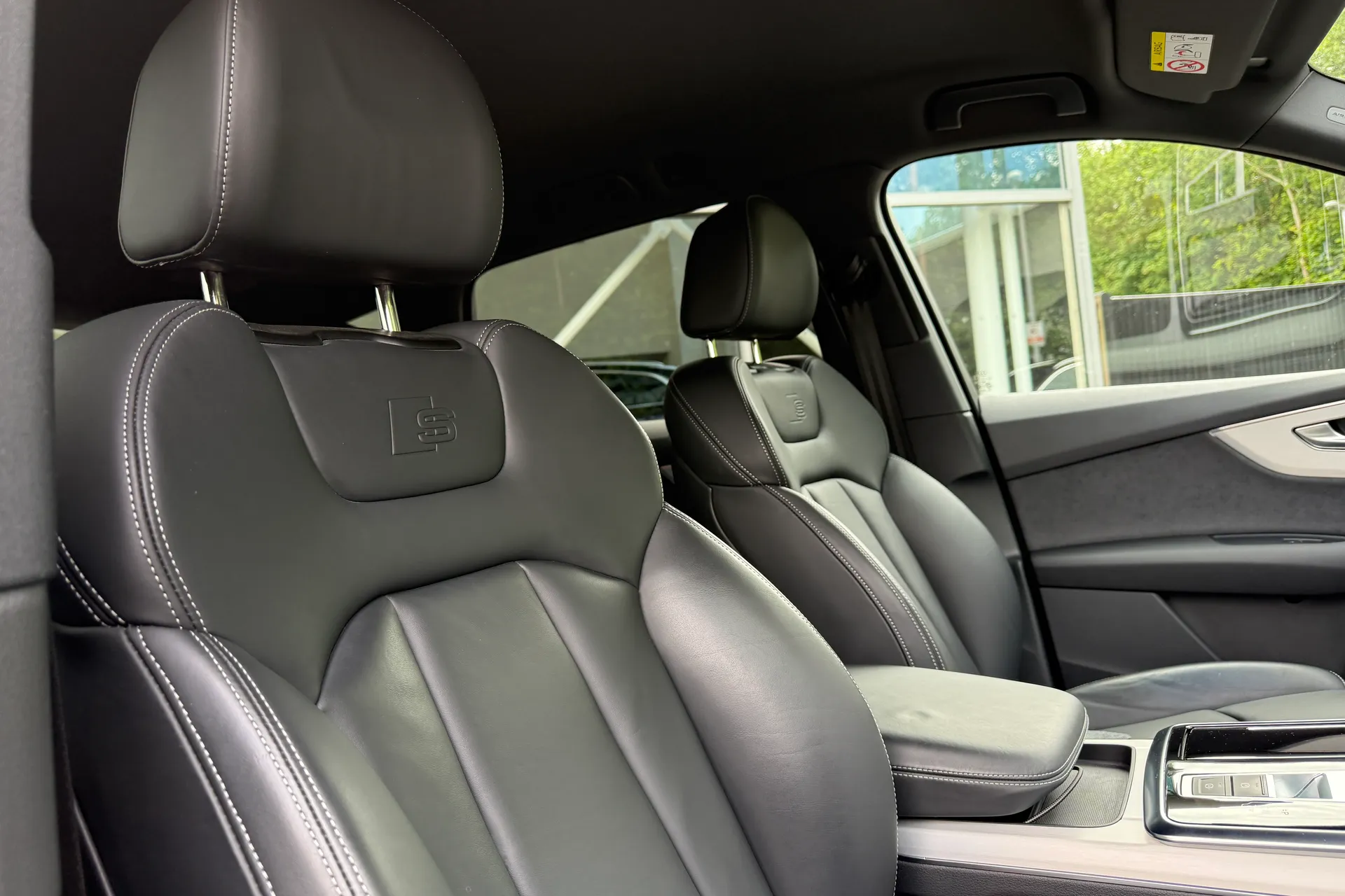 Audi Q7 thumbnail image number 31