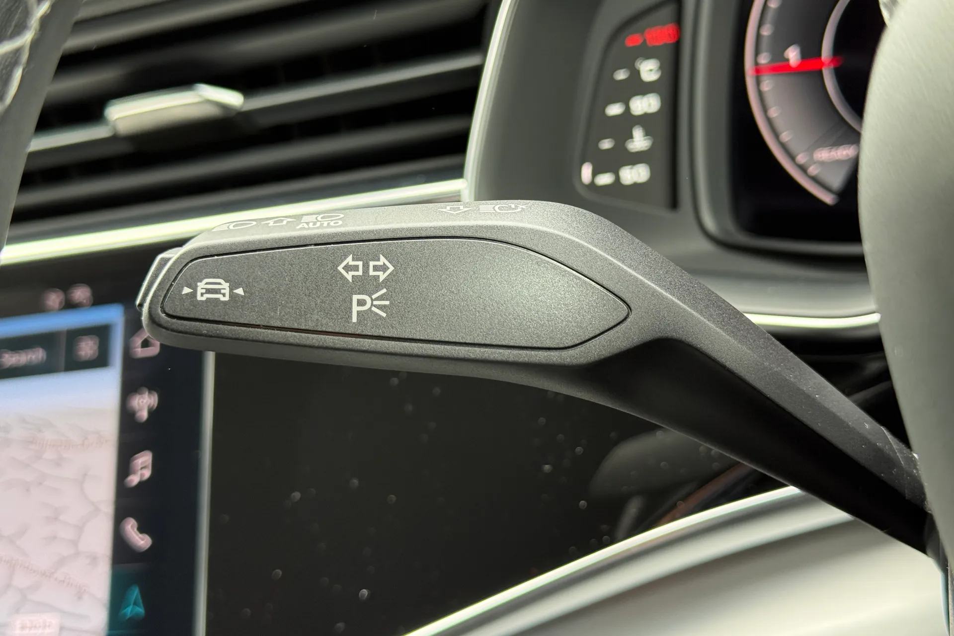 Audi Q7 thumbnail image number 18
