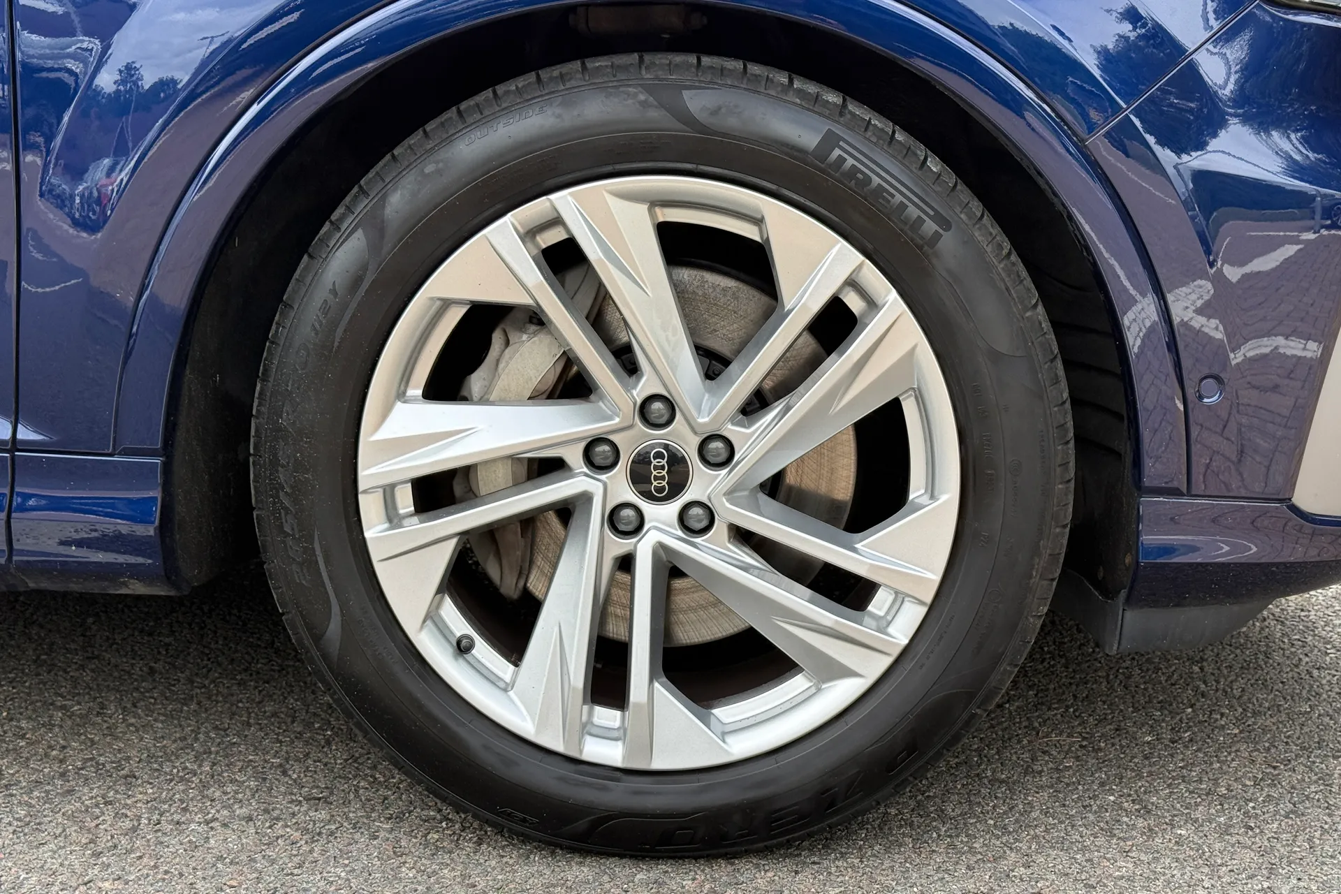Audi Q7 thumbnail image number 35