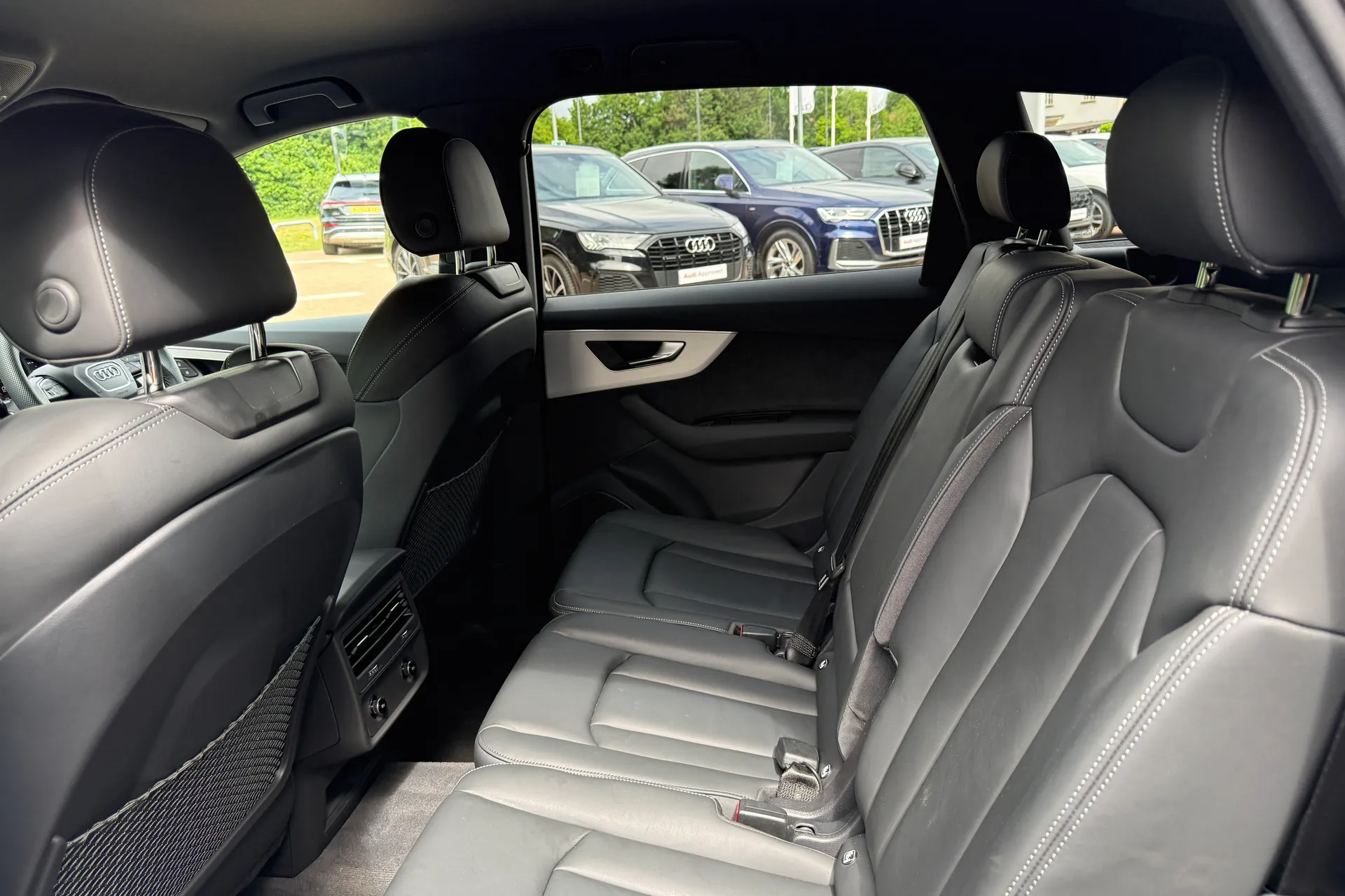 Audi Q7 thumbnail image number 54