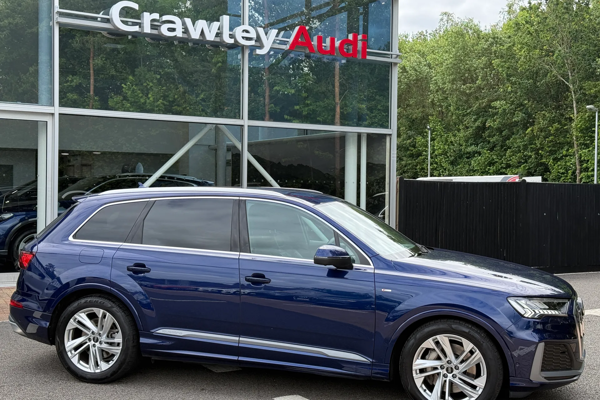 Audi Q7 thumbnail image number 2