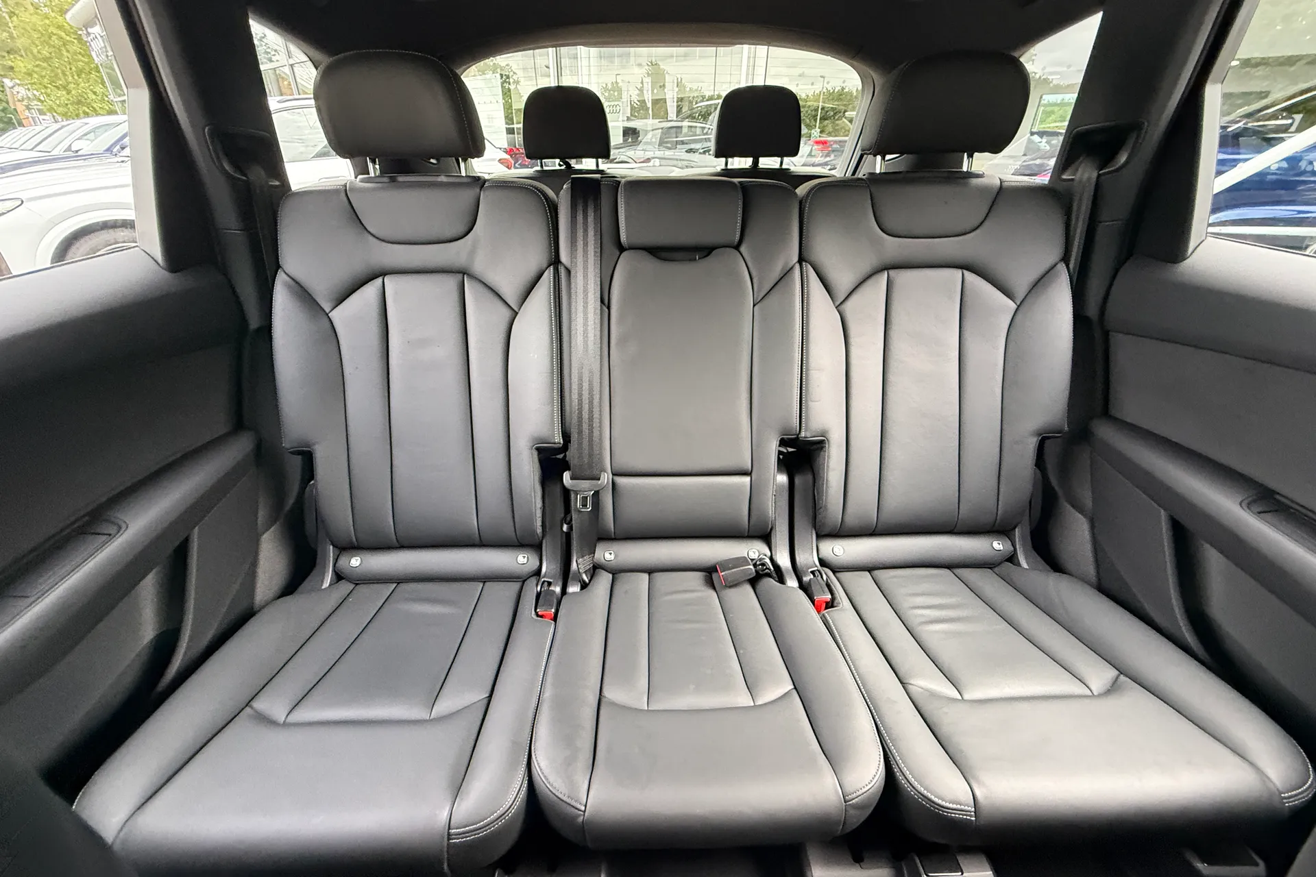 Audi Q7 thumbnail image number 29
