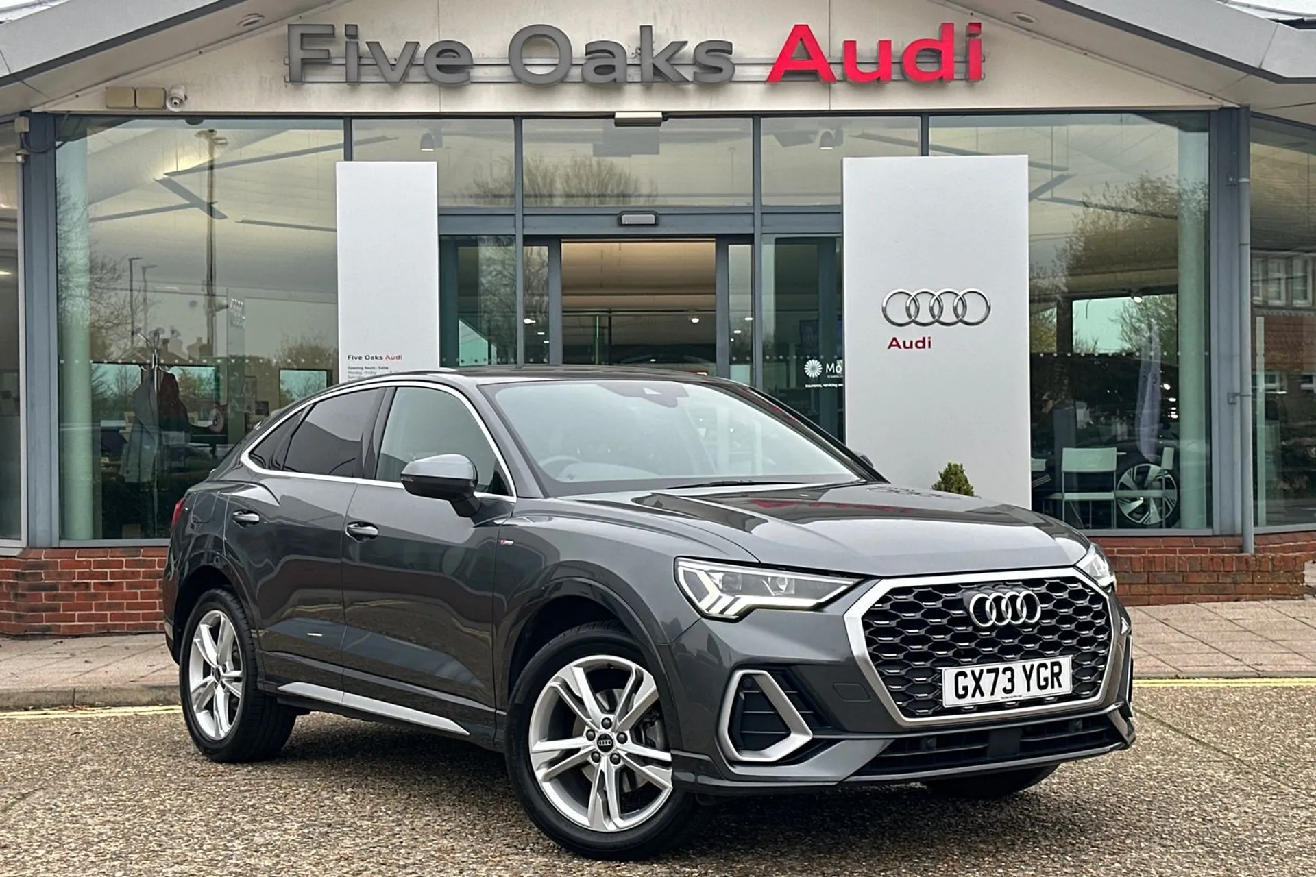 Audi Q3 focused image