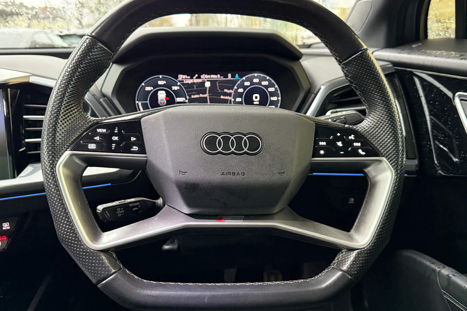 Audi Q4 thumbnail image number 22