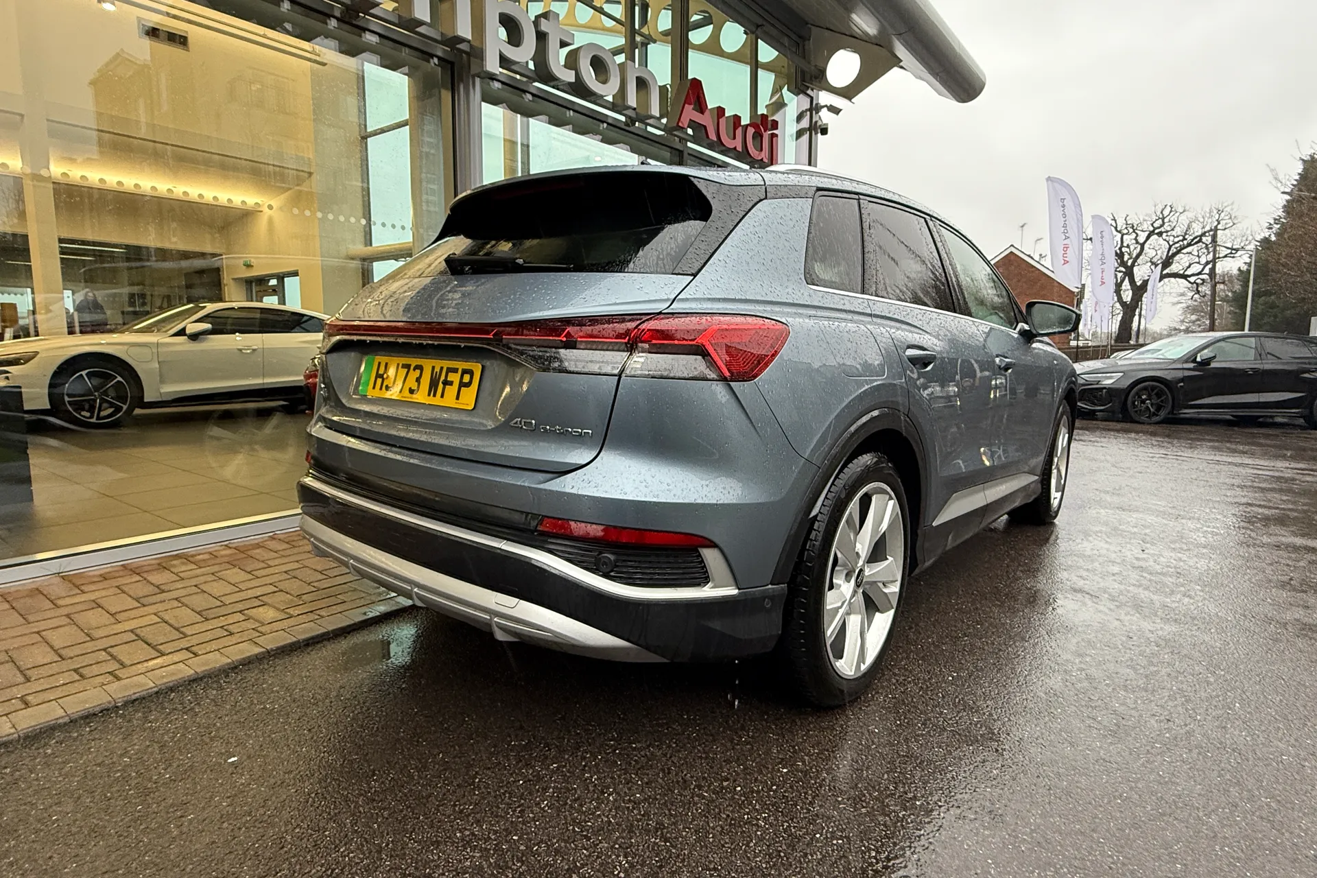 Audi Q4 thumbnail image number 36