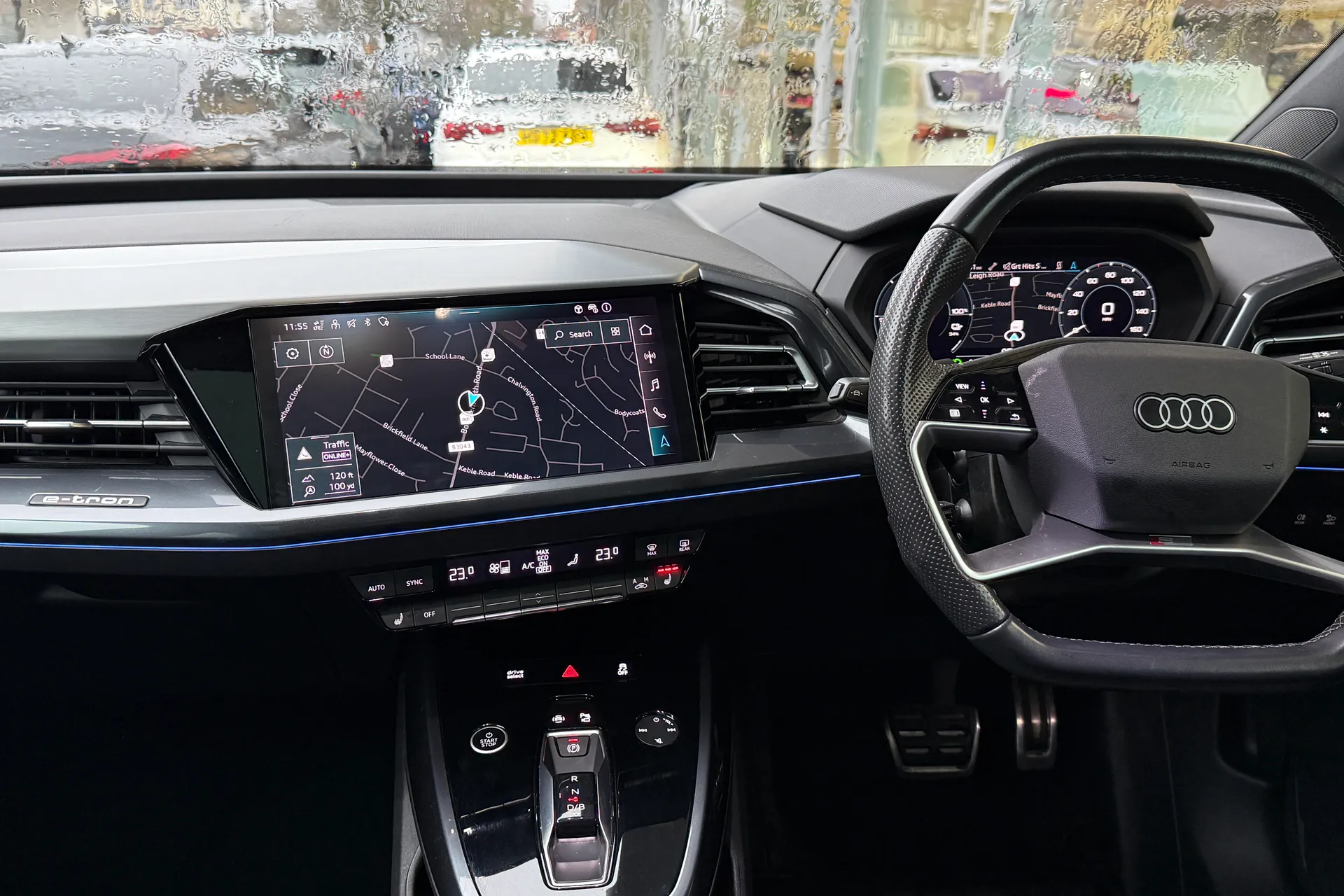 Audi Q4 thumbnail image number 21