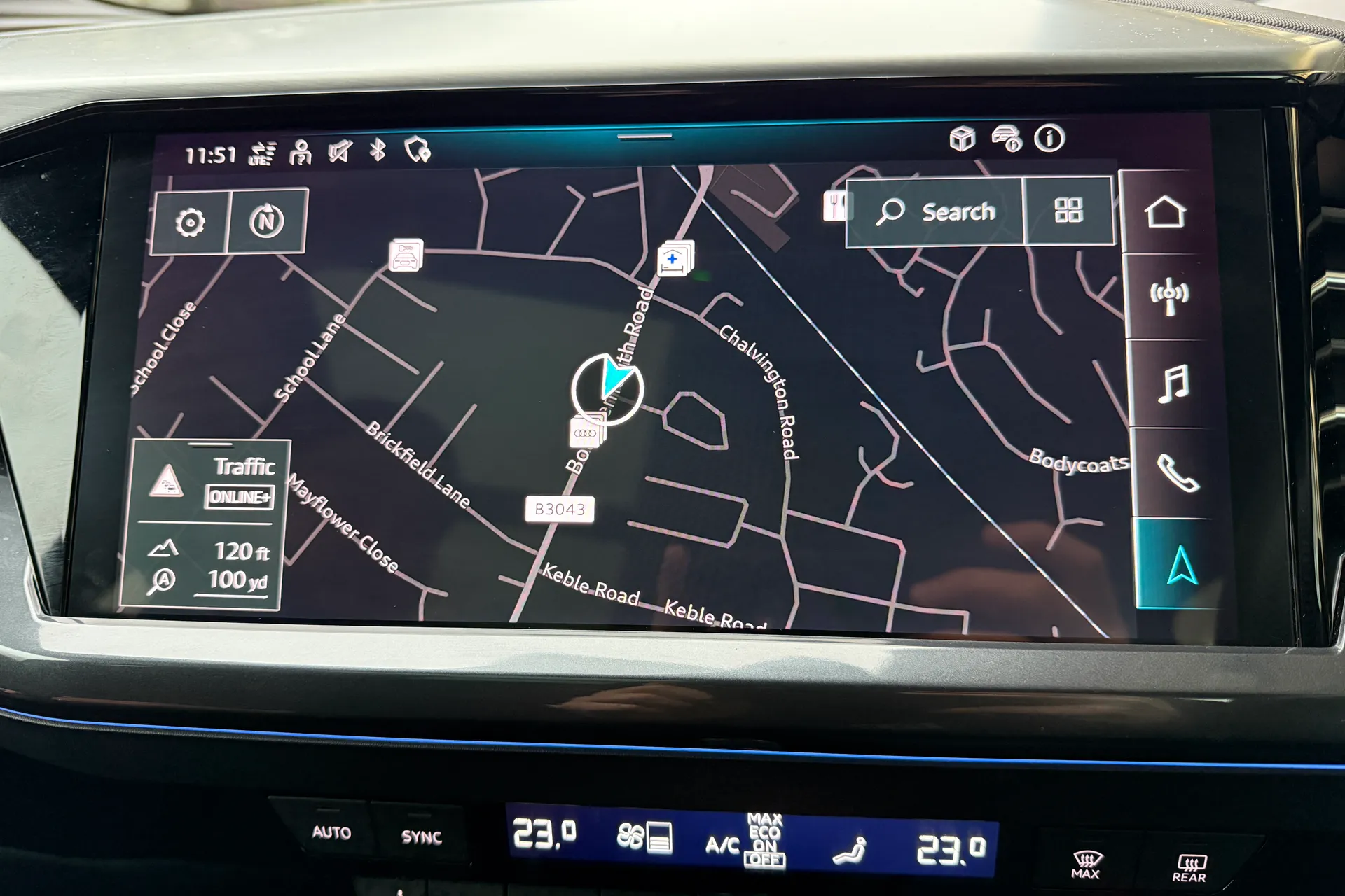 Audi Q4 thumbnail image number 4