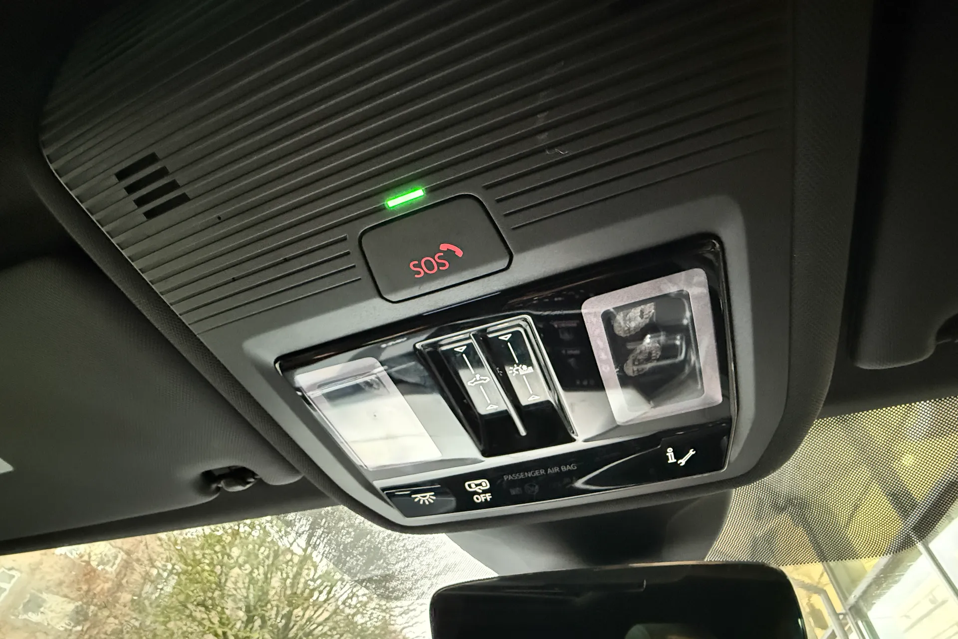 Audi Q4 thumbnail image number 17