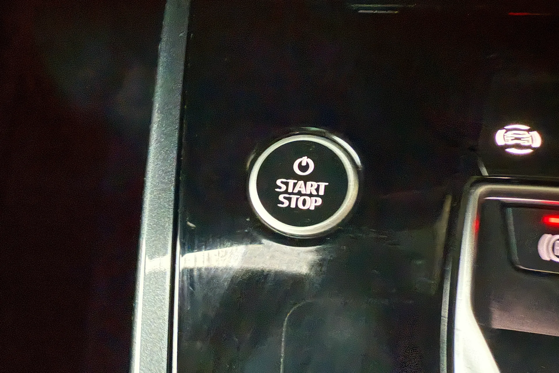 Audi Q4 thumbnail image number 15