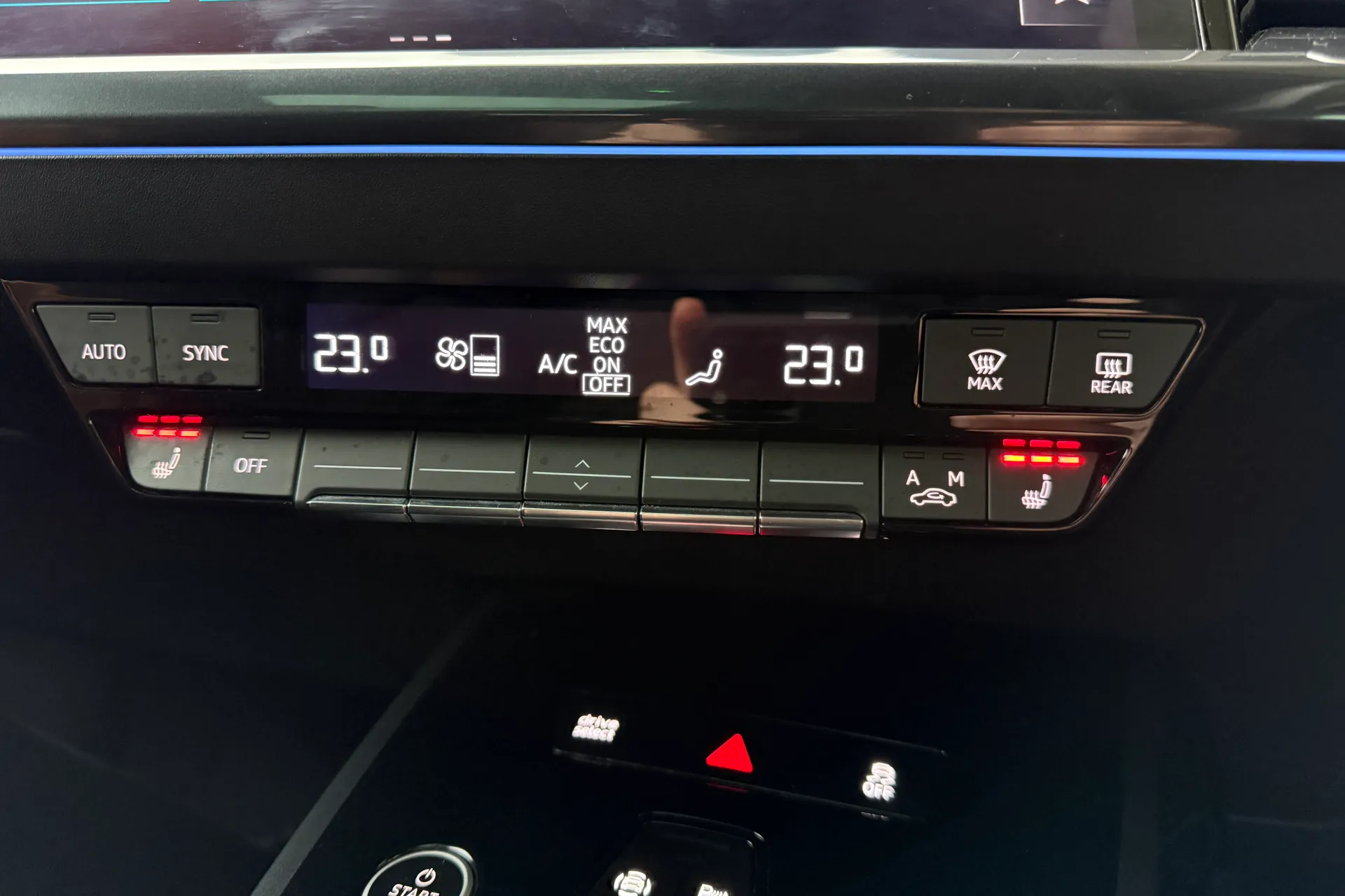 Audi Q4 thumbnail image number 13