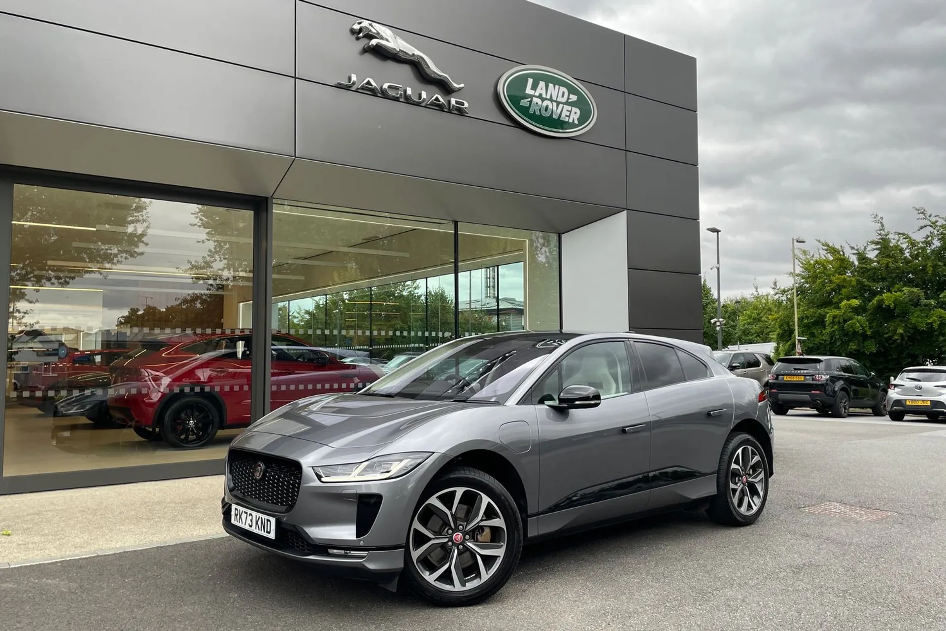 Jaguar I-PACE thumbnail image number 28