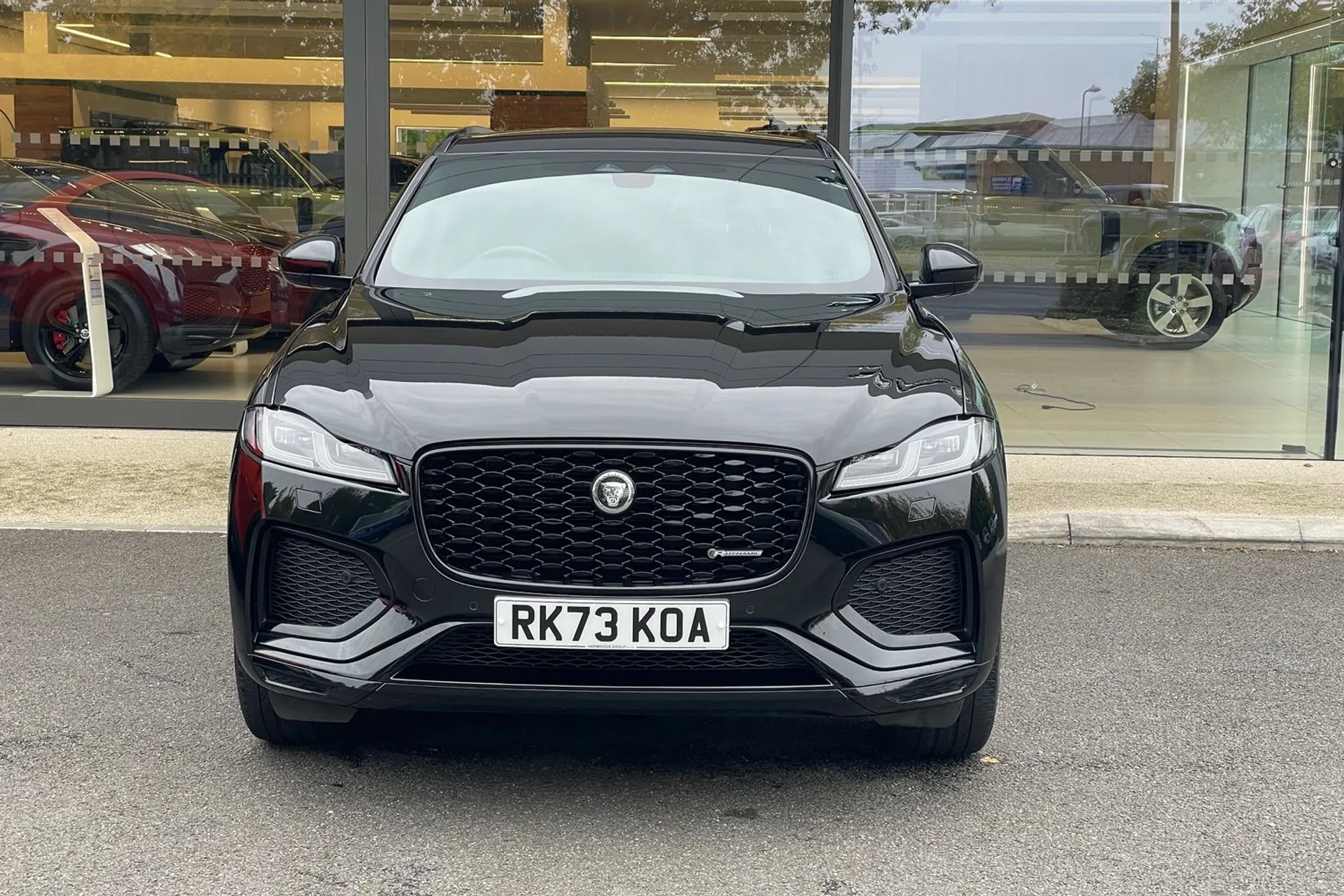 Jaguar F-PACE thumbnail image number 9