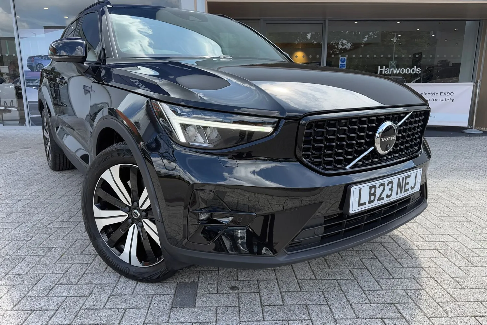 Volvo XC40 thumbnail image number 6