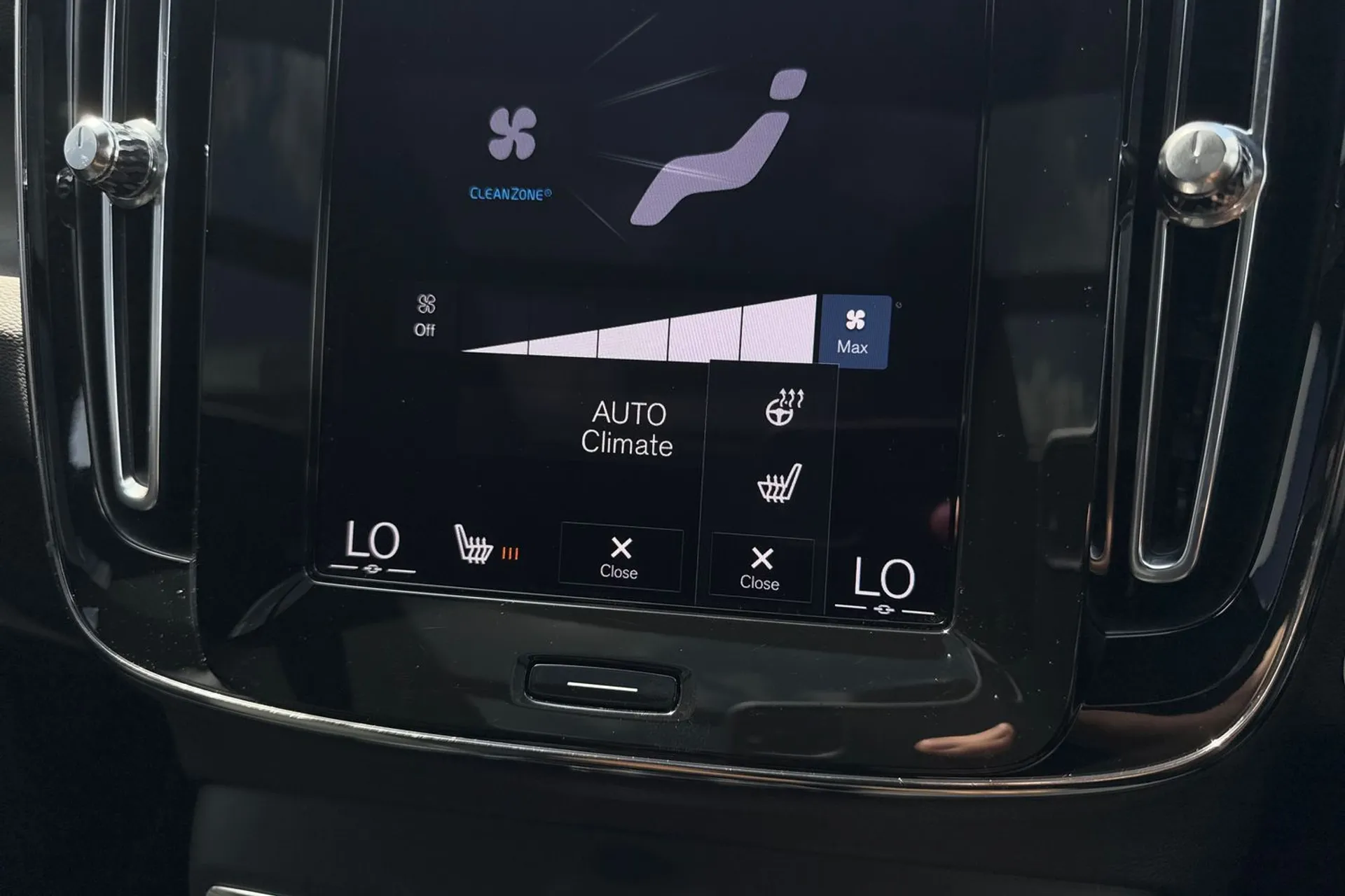 Volvo XC40 thumbnail image number 40