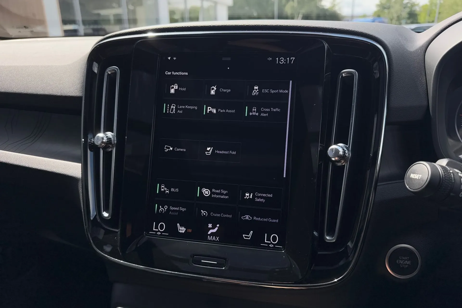 Volvo XC40 thumbnail image number 42