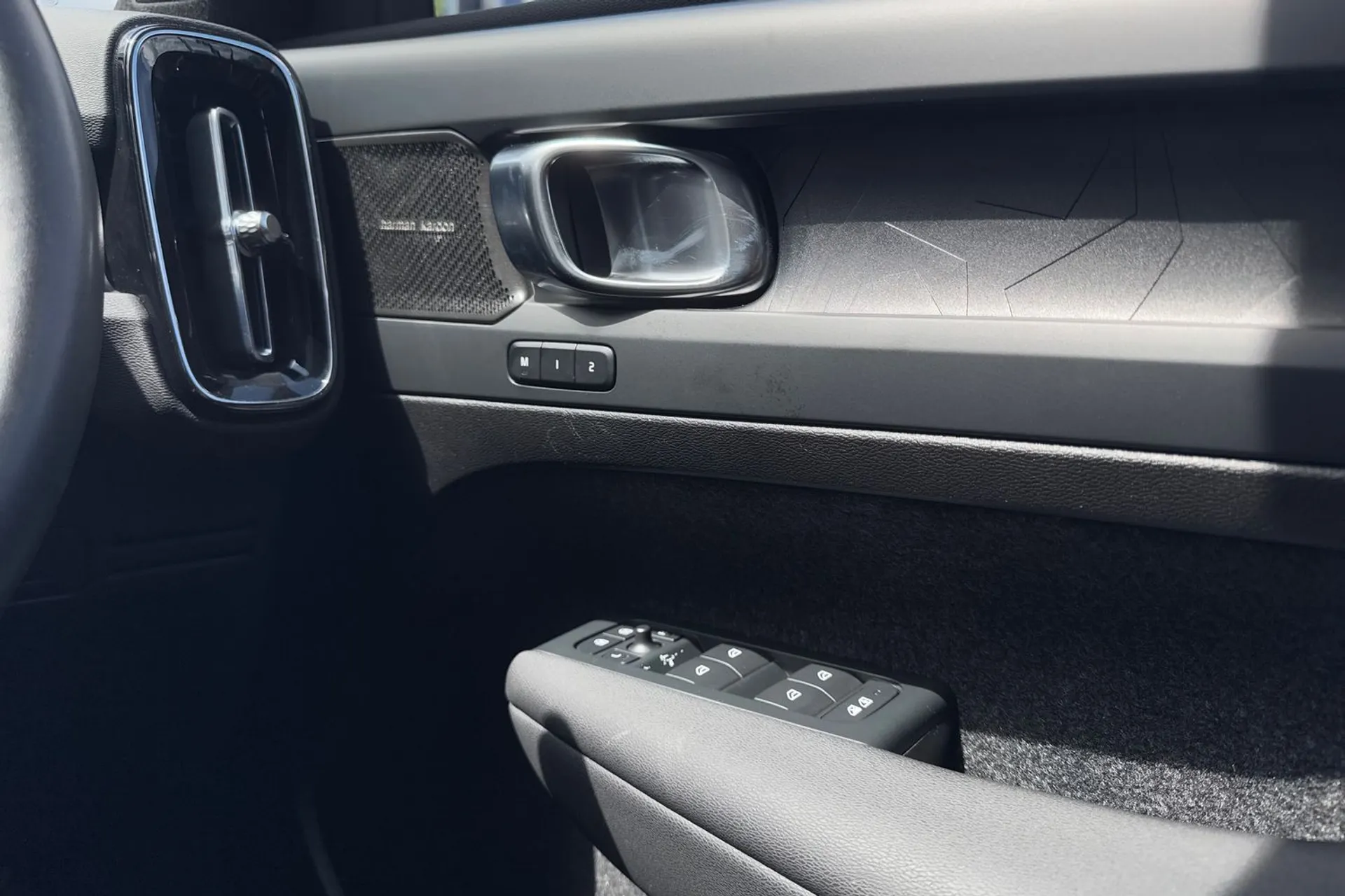 Volvo XC40 thumbnail image number 43