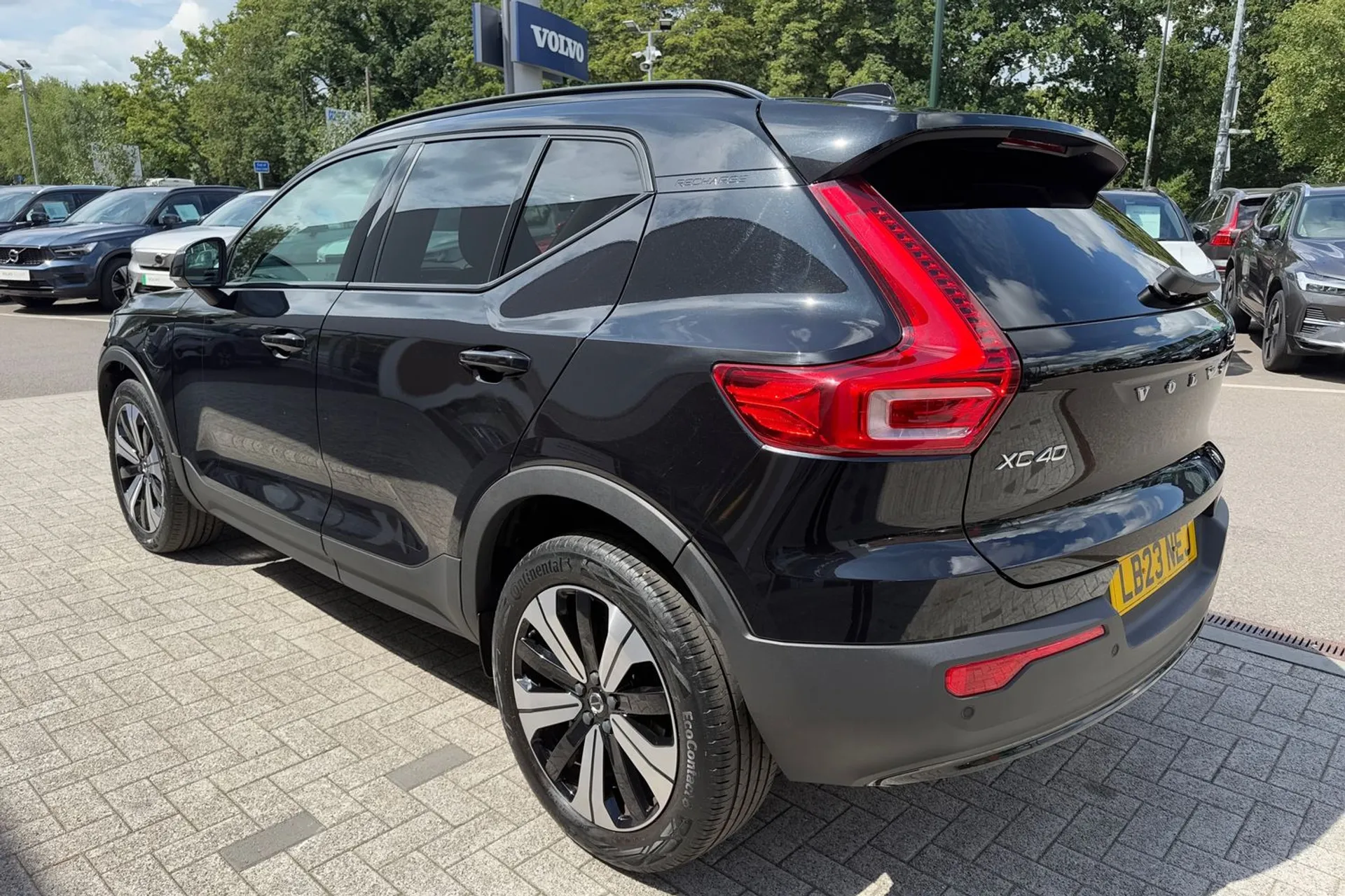Volvo XC40 thumbnail image number 9