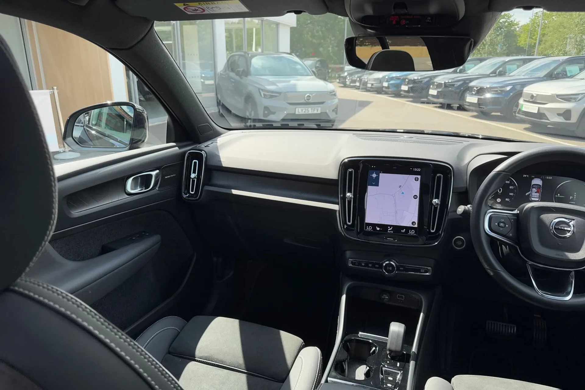 Volvo XC40 thumbnail image number 31