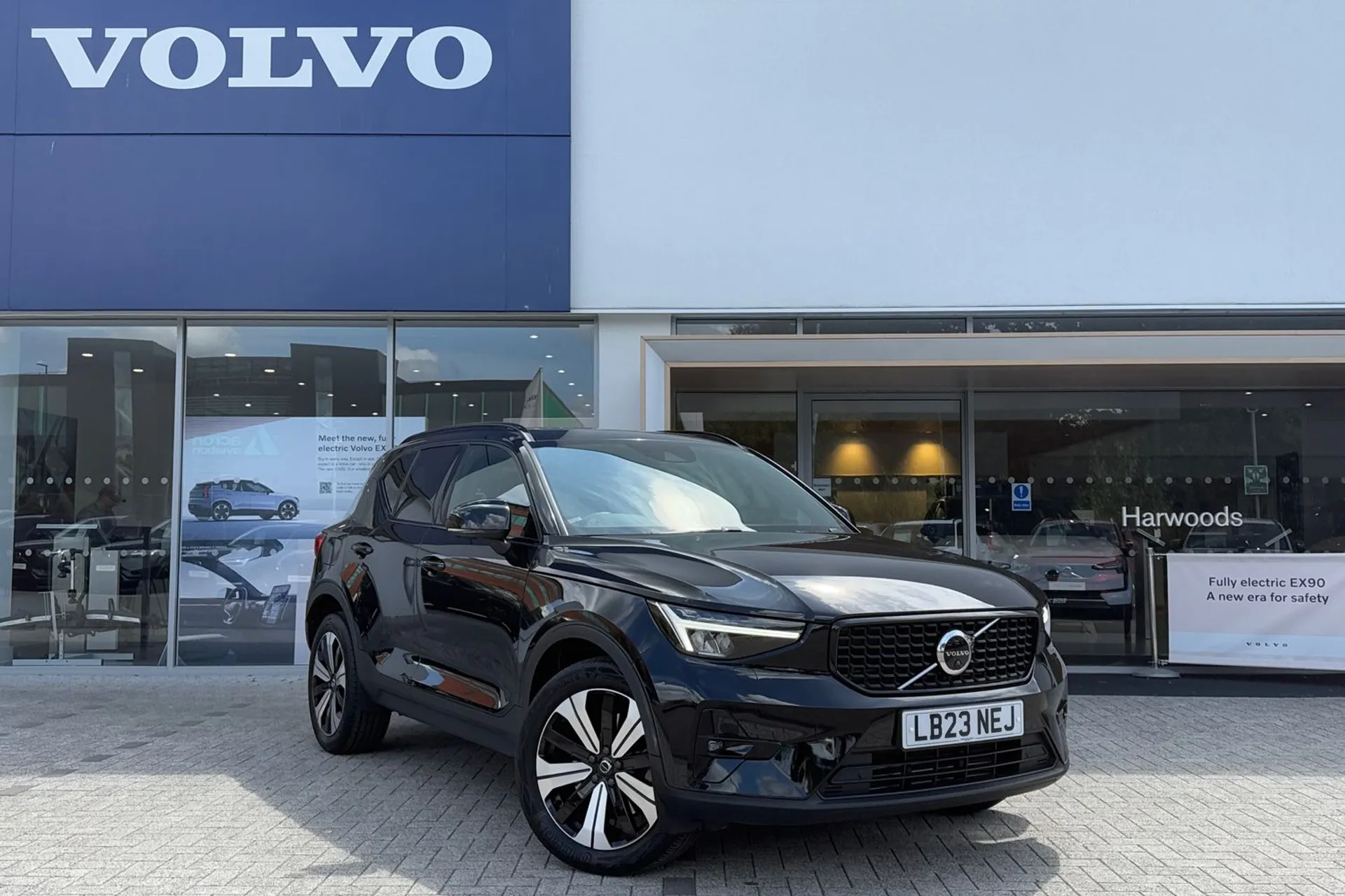 Volvo XC40 focused image