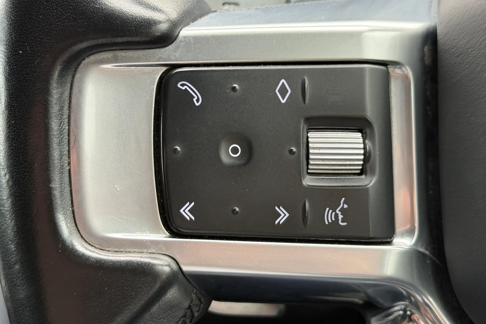 LAND ROVER DISCOVERY thumbnail image number 24