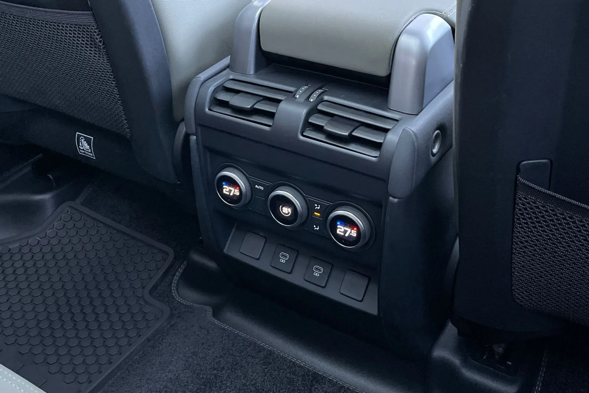 LAND ROVER DEFENDER thumbnail image number 64