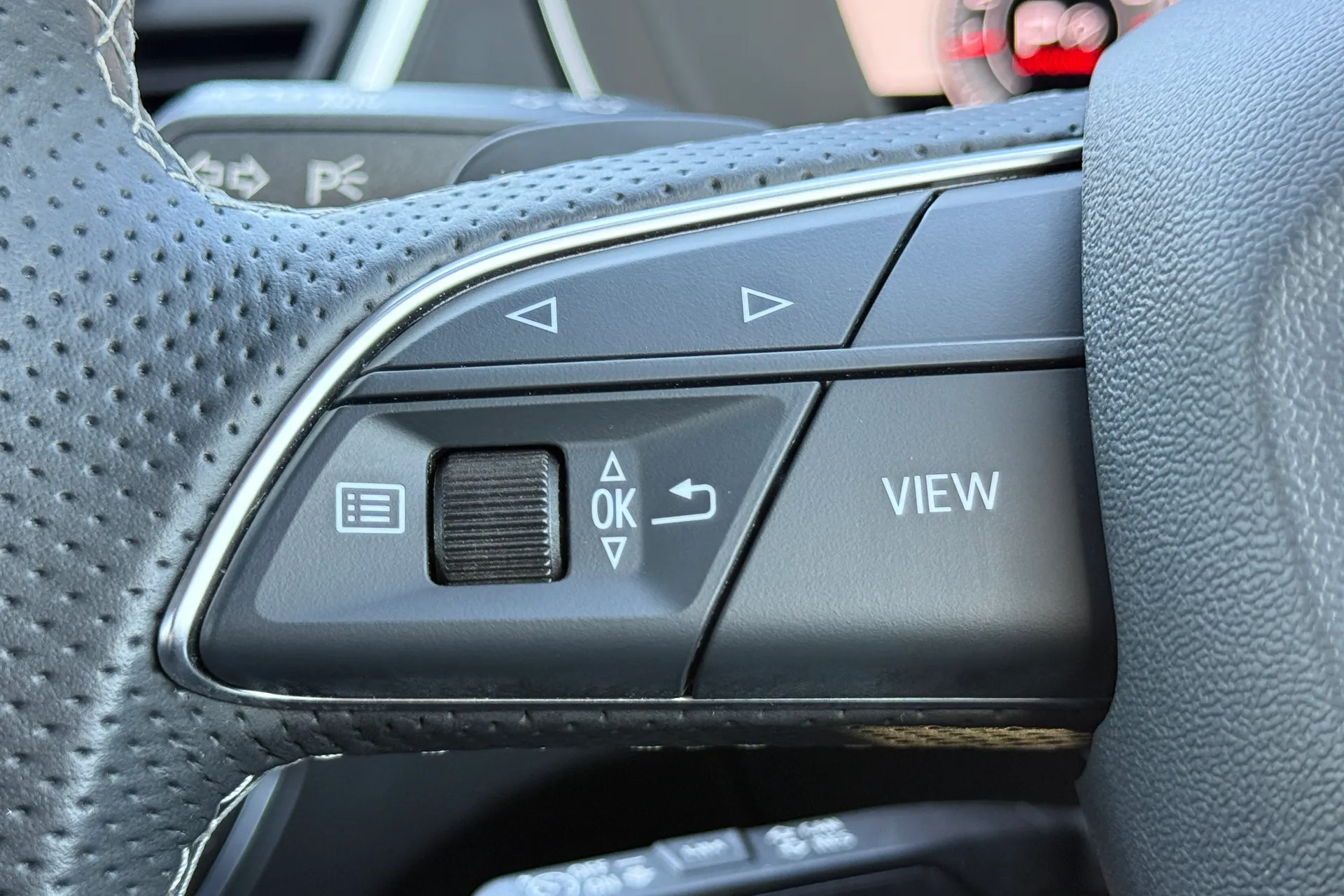 Audi Q5 thumbnail image number 21